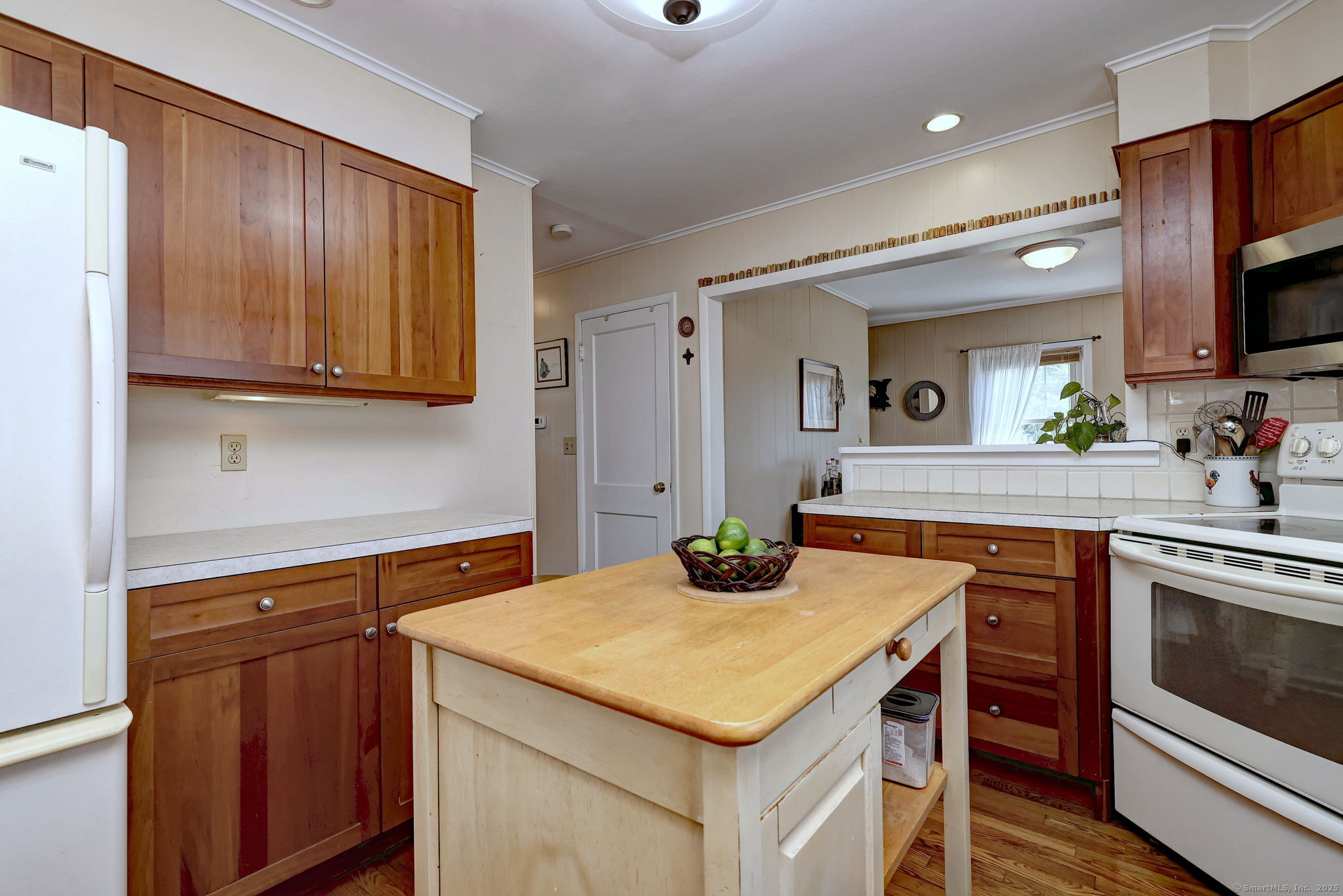 84 Kenwood Avenue