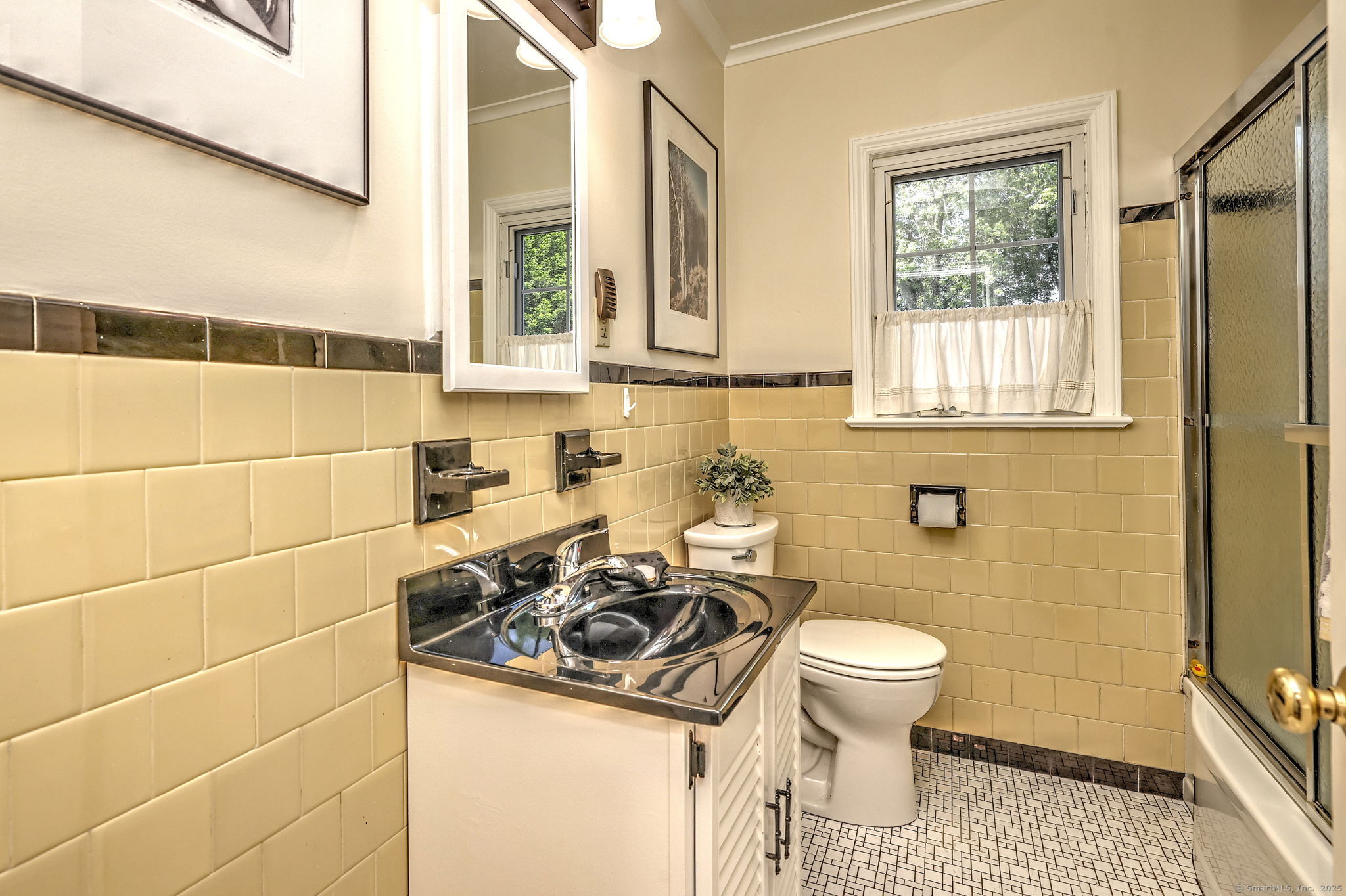 84 Kenwood Avenue