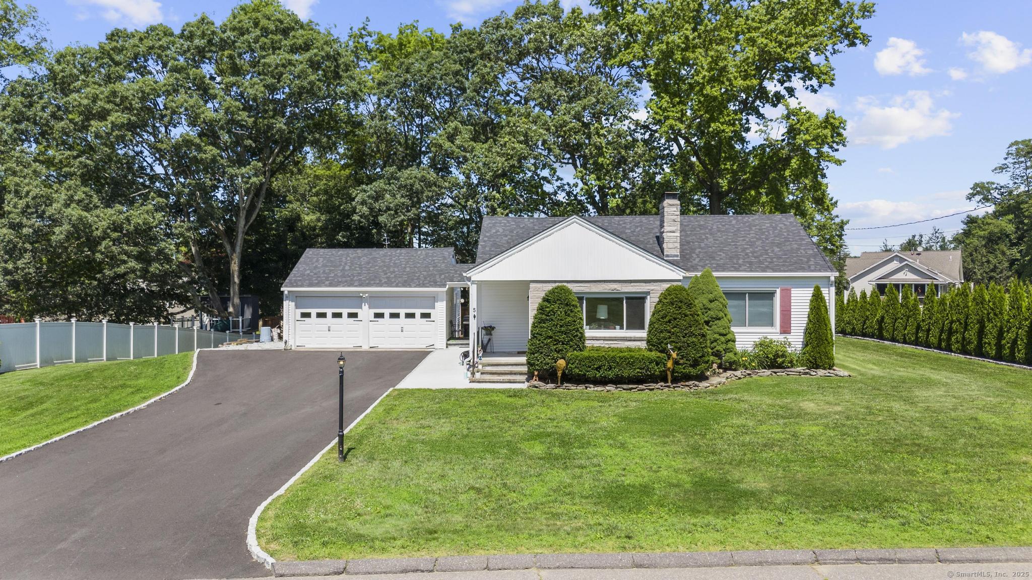 5 Greenfield Drive