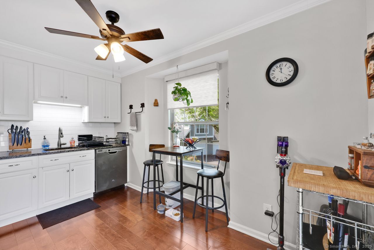 30 Hawley Glen