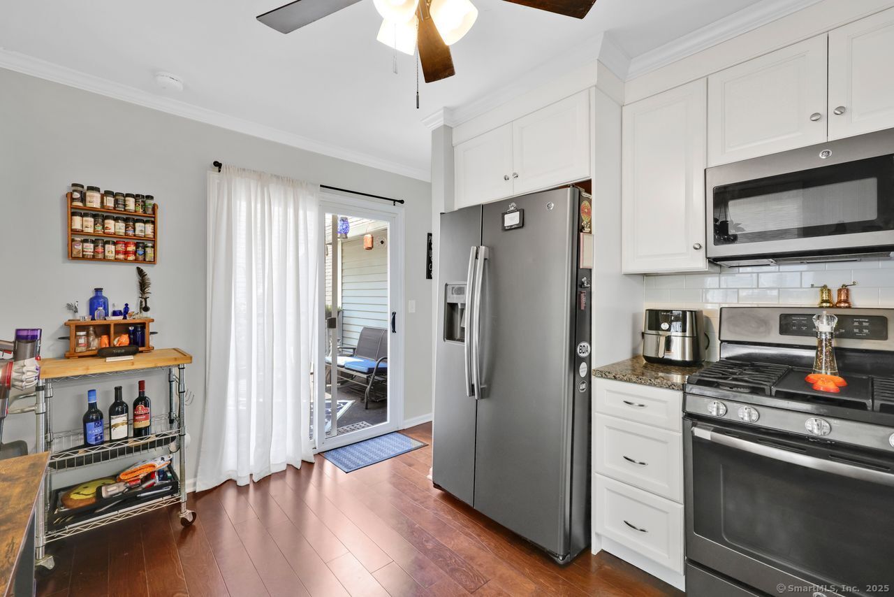 30 Hawley Glen