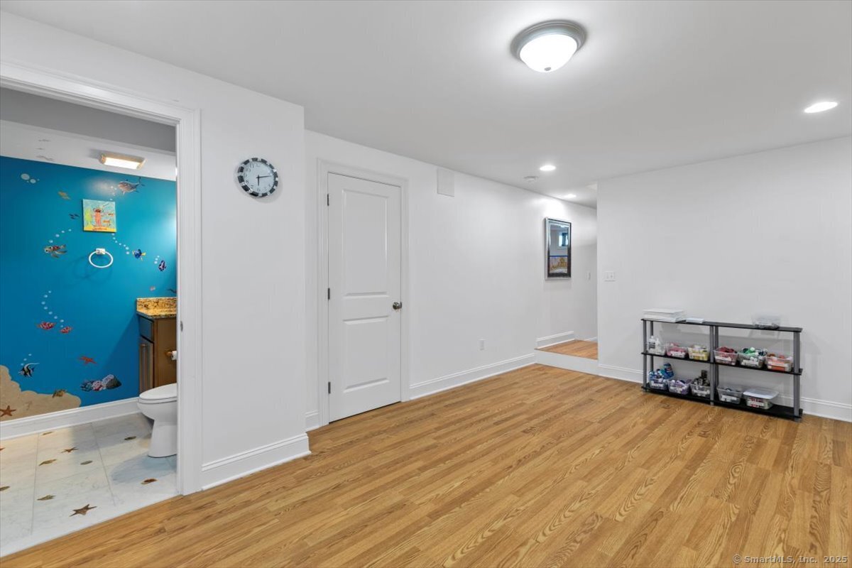 40 Devine Place