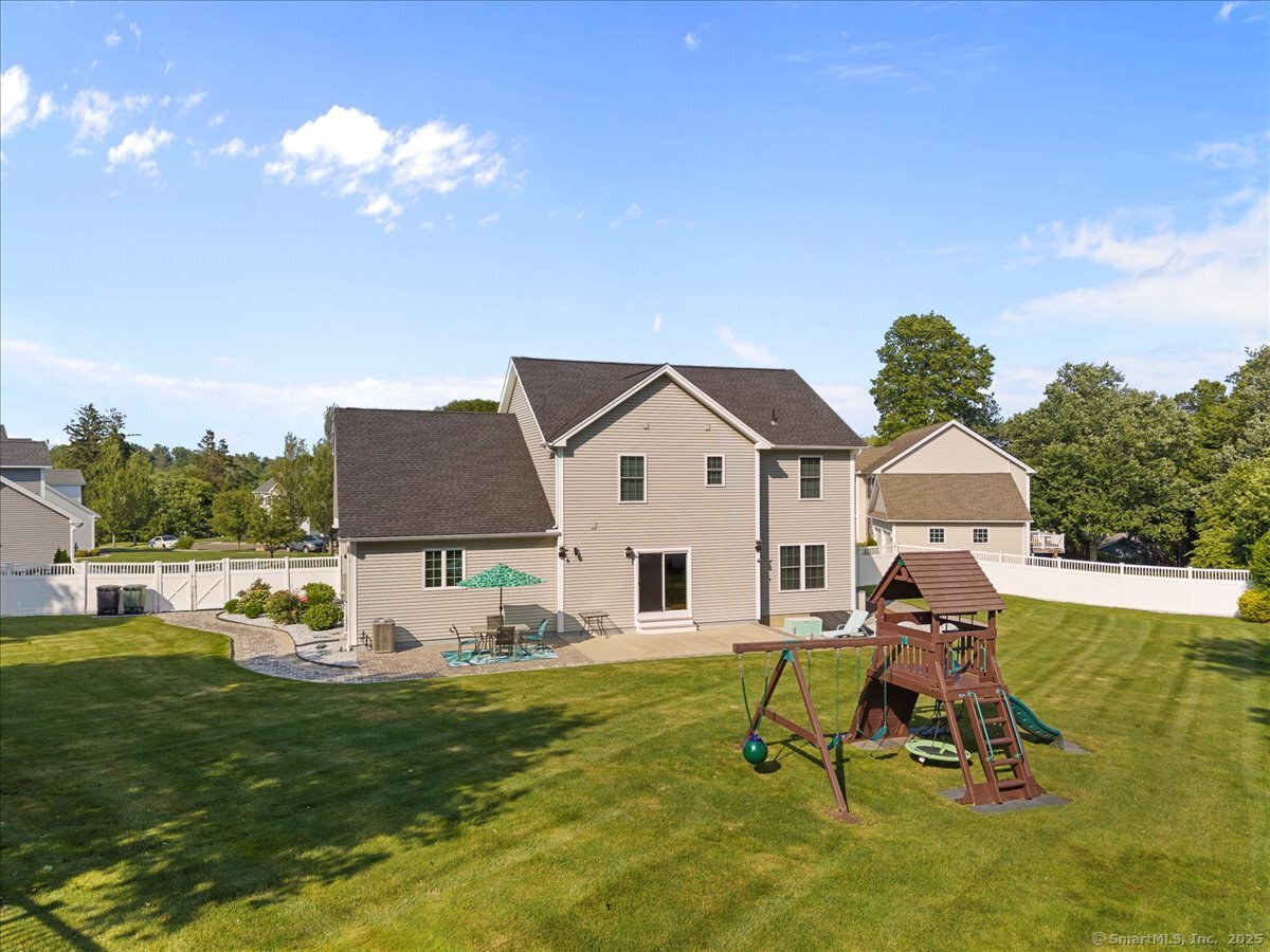 40 Devine Place