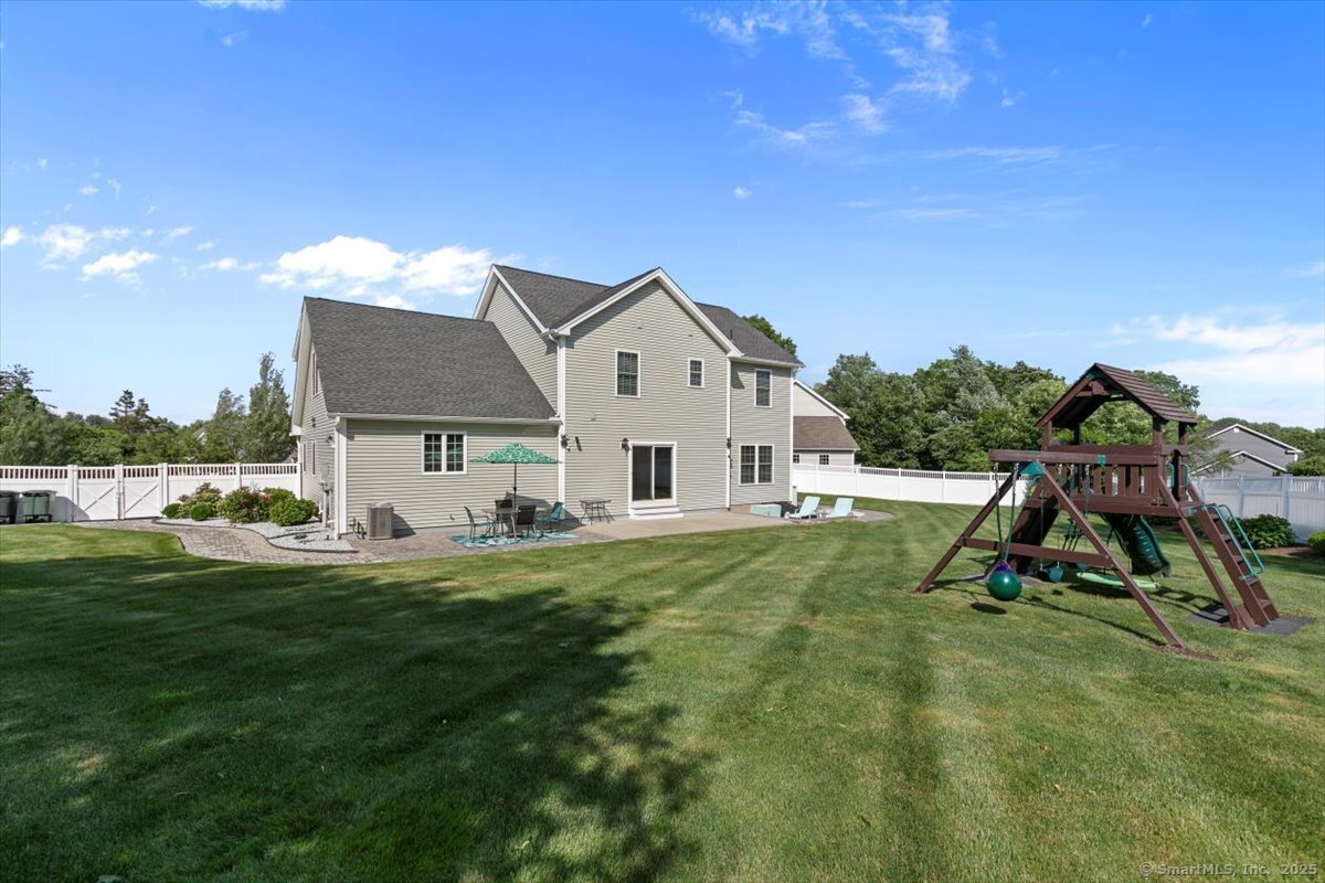 40 Devine Place