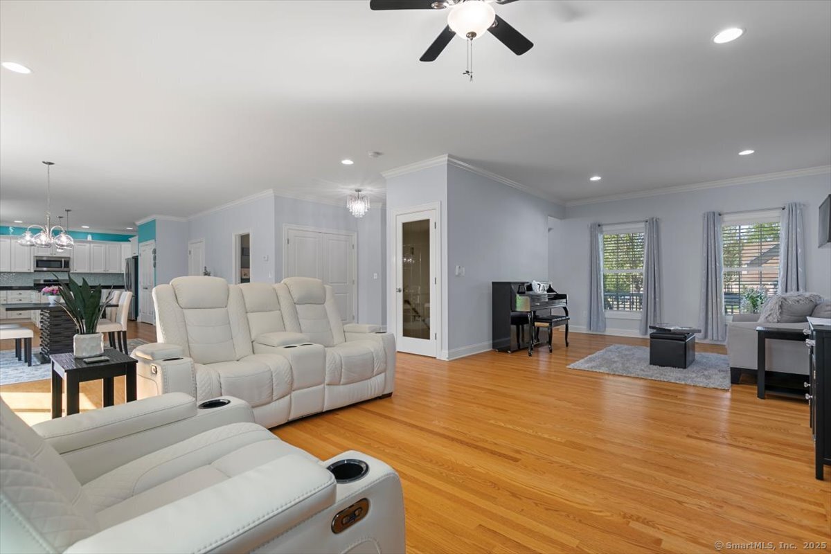40 Devine Place