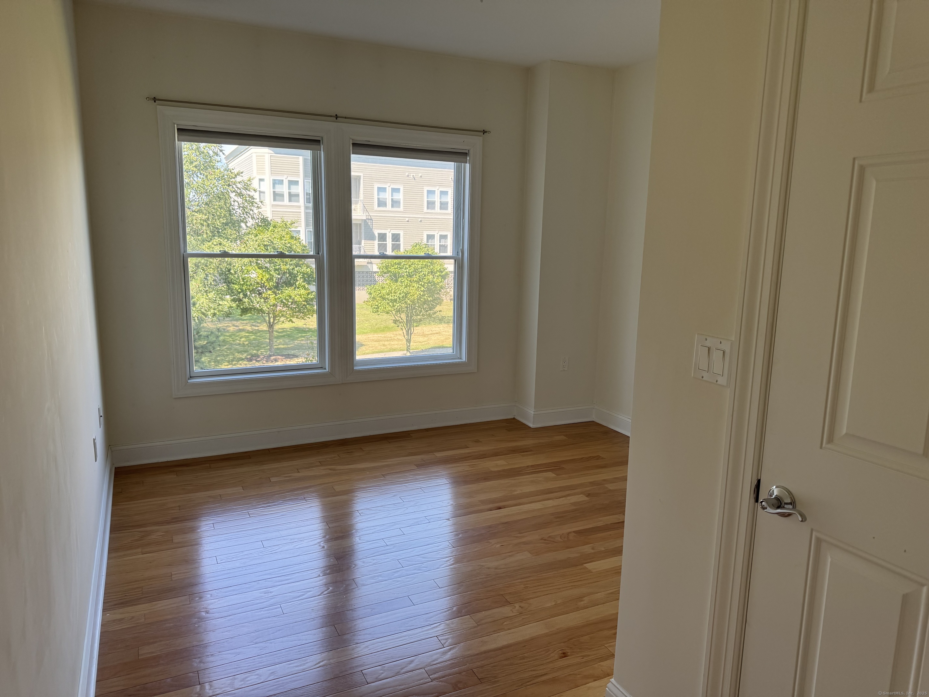 200 Harbour Close 202