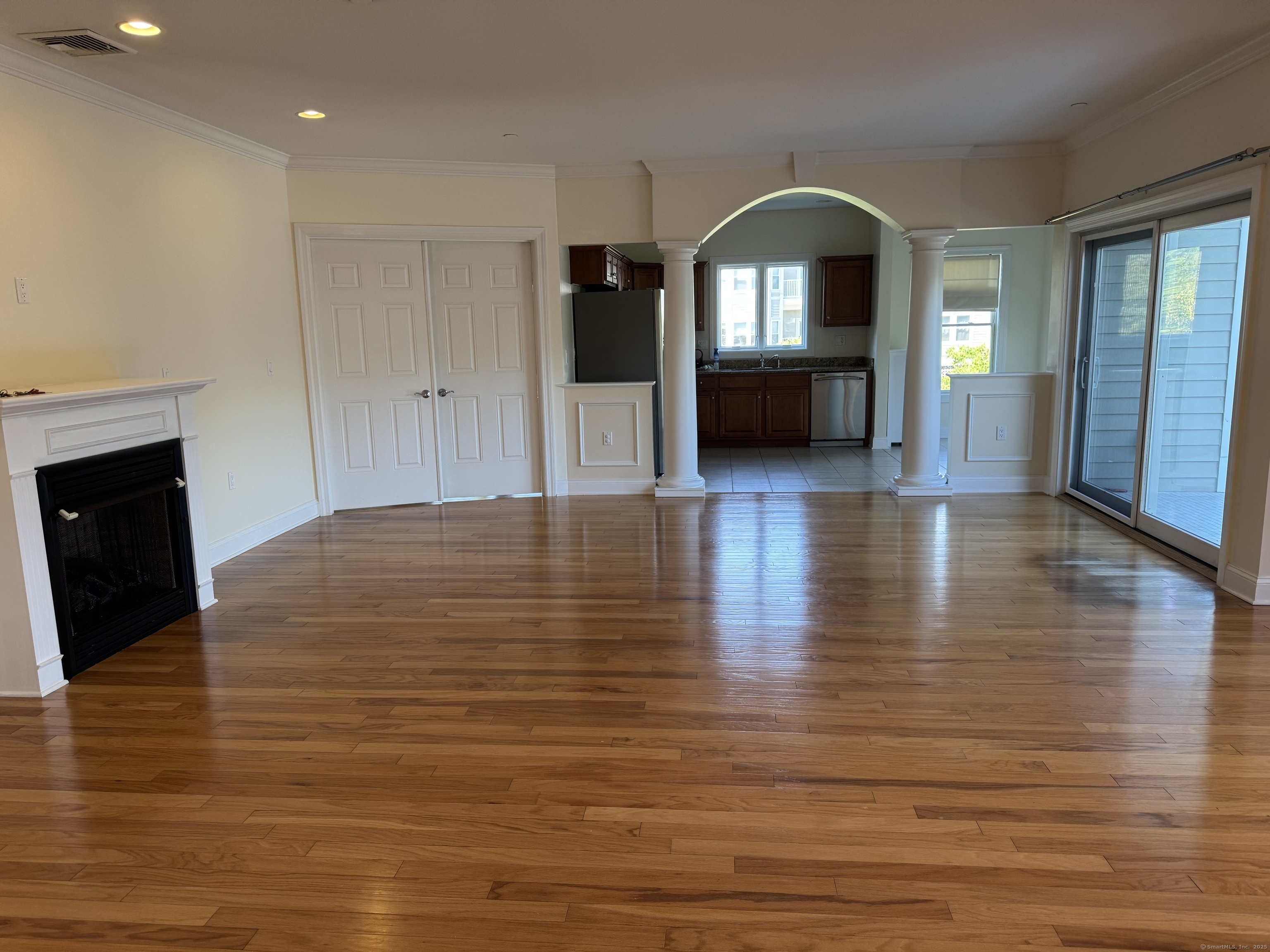 200 Harbour Close 202