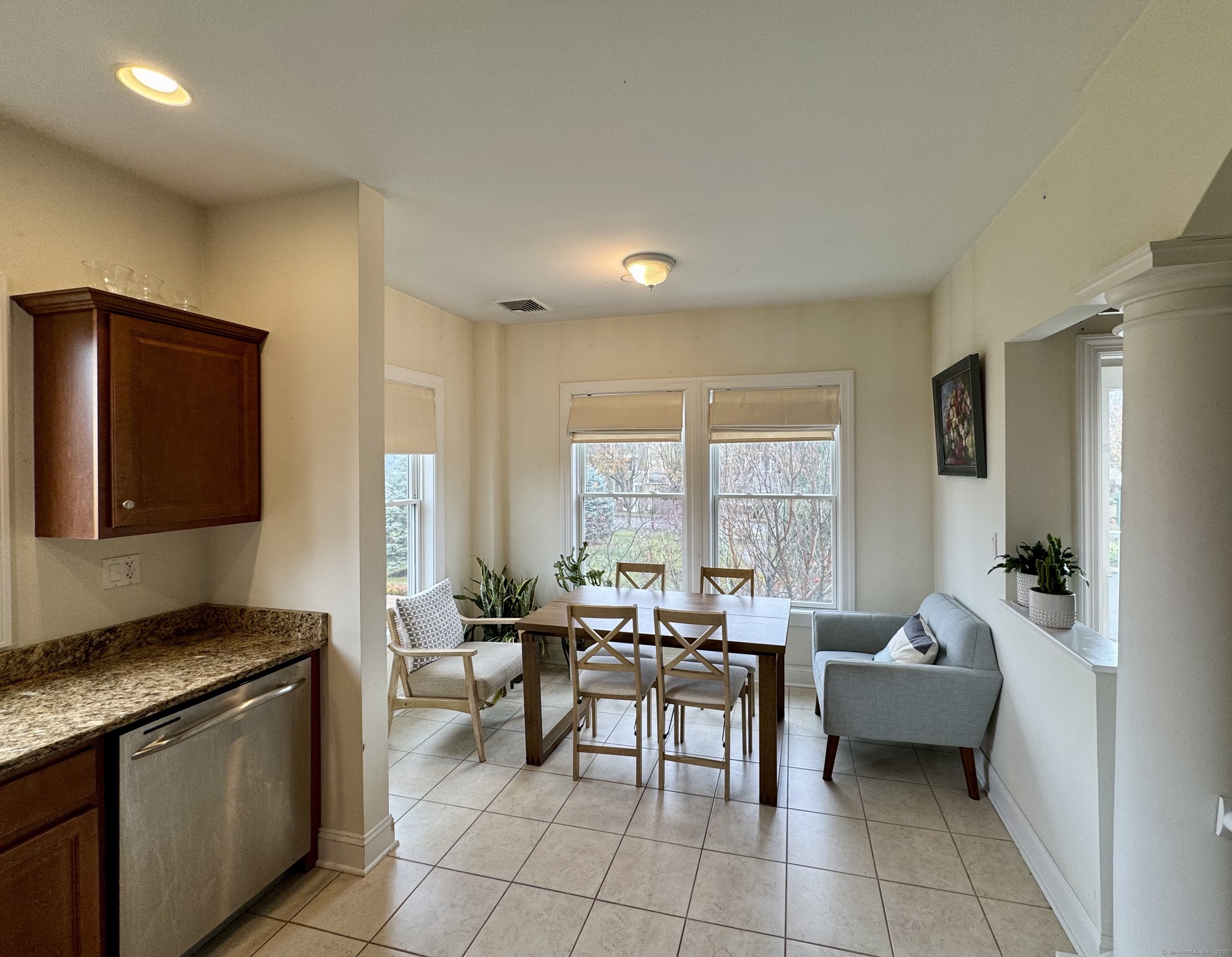 200 Harbour Close 202
