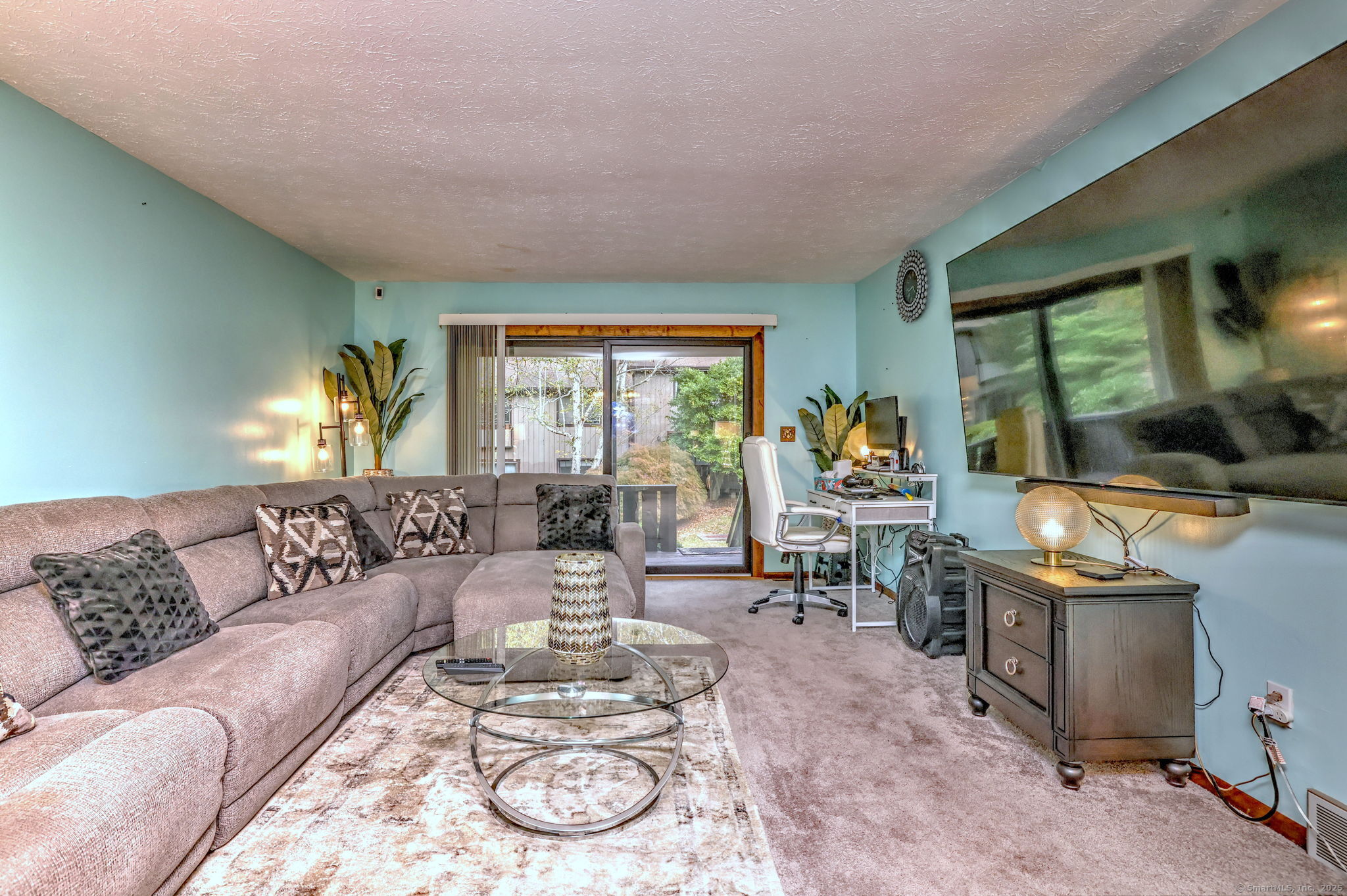 1 Pond Hollow Drive 1