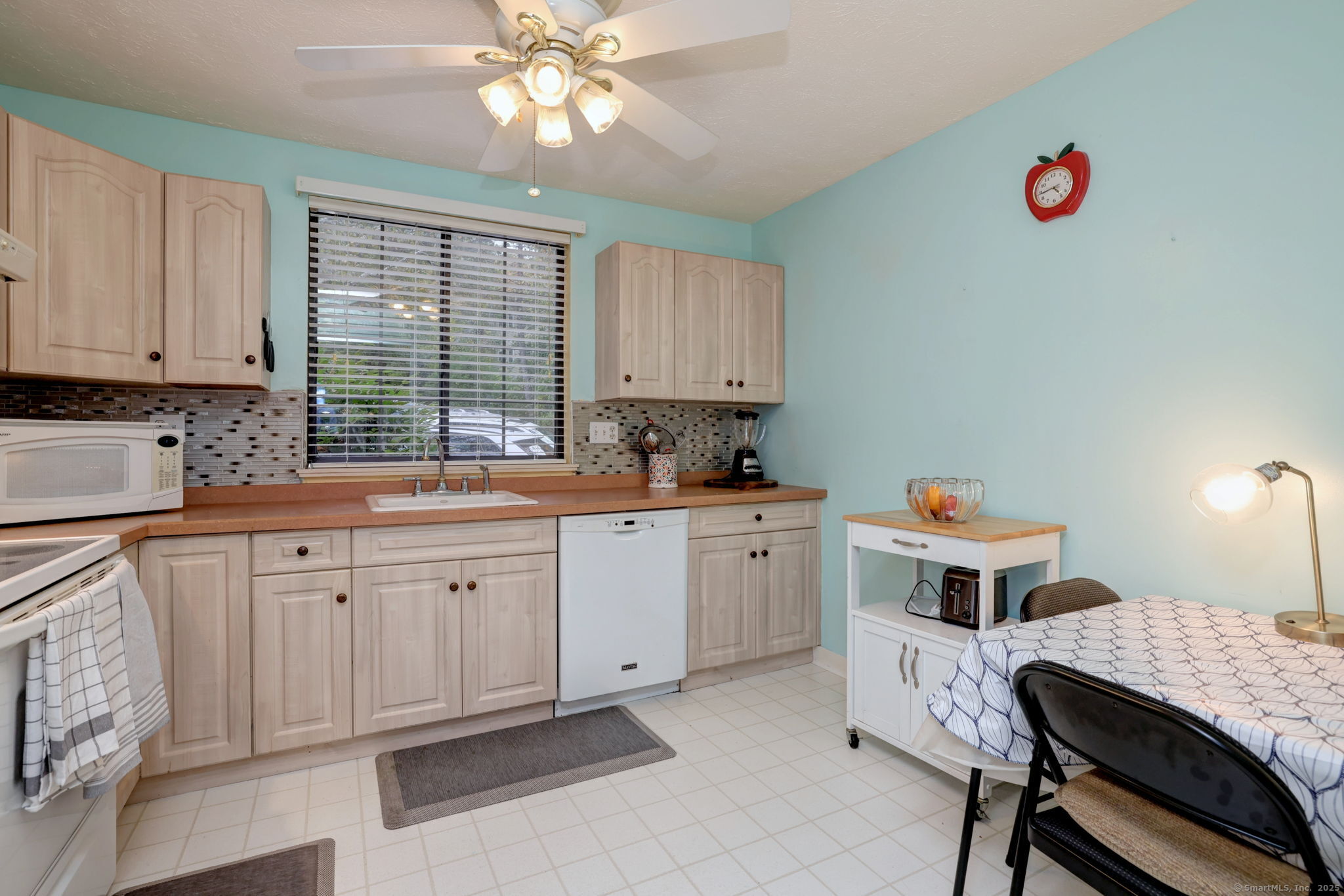 1 Pond Hollow Drive 1