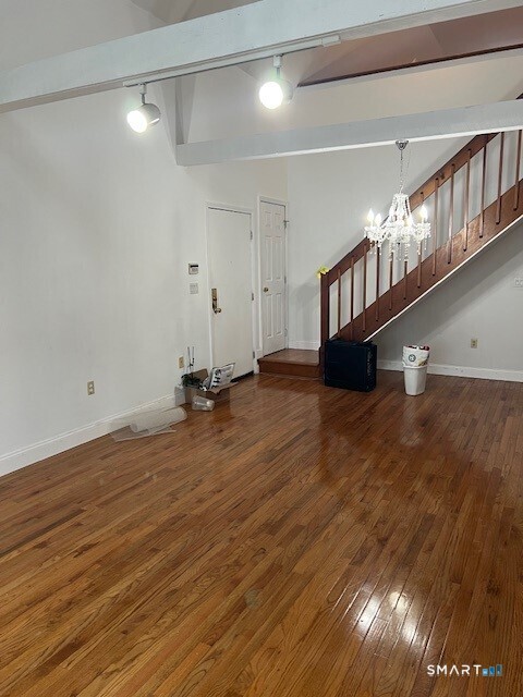 567 Peet Street 10