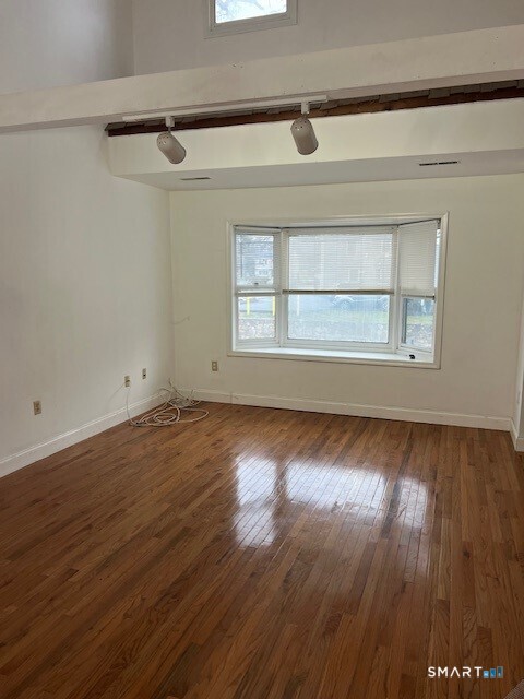 567 Peet Street 10