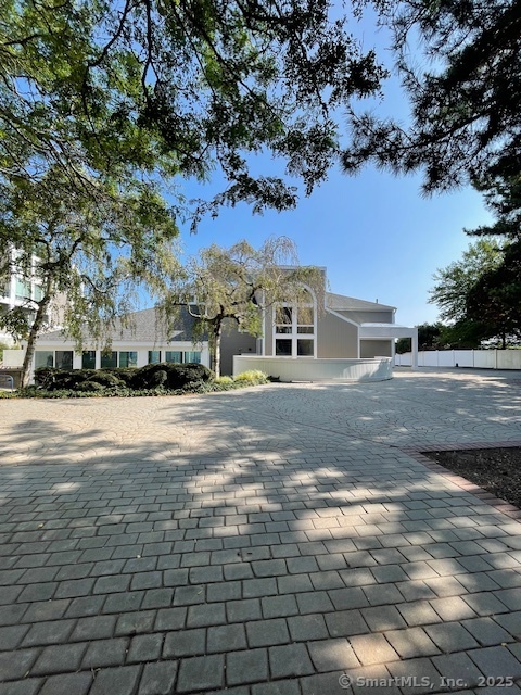 69 Harbour Close Close 69