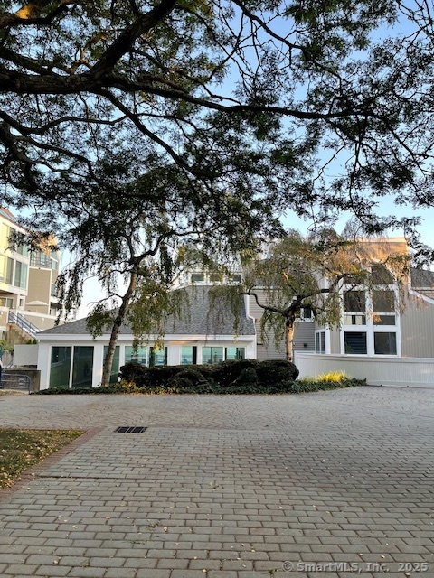 69 Harbour Close Close 69