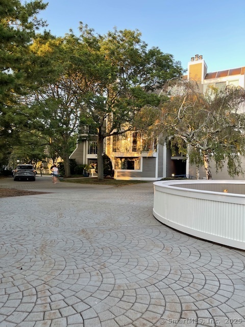 69 Harbour Close Close 69