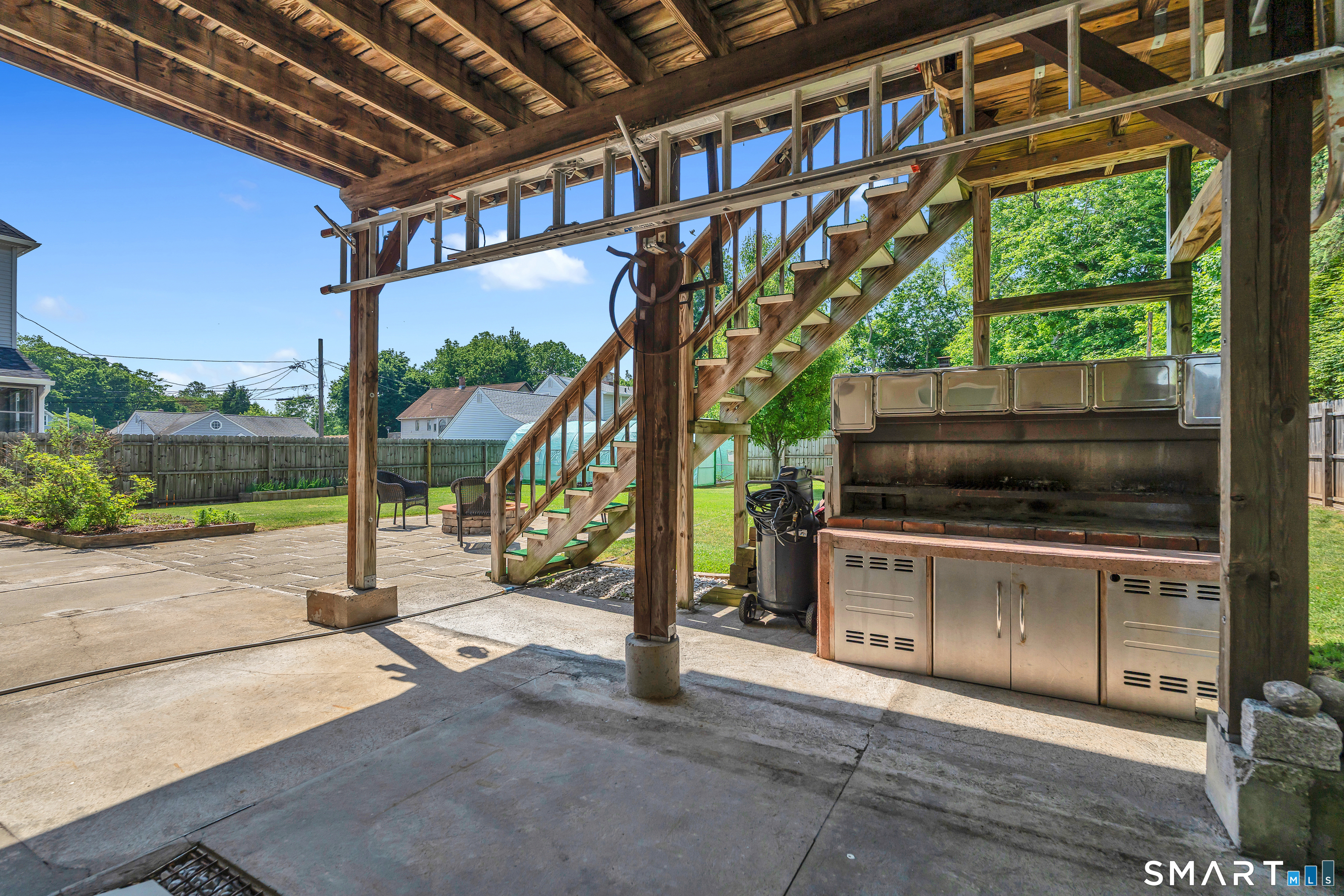 162 Hawthorne Avenue