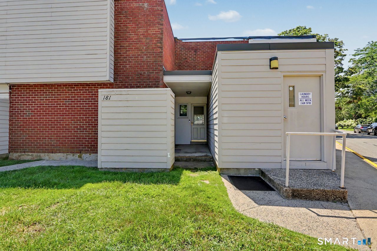 181 West Walk Unit: 181