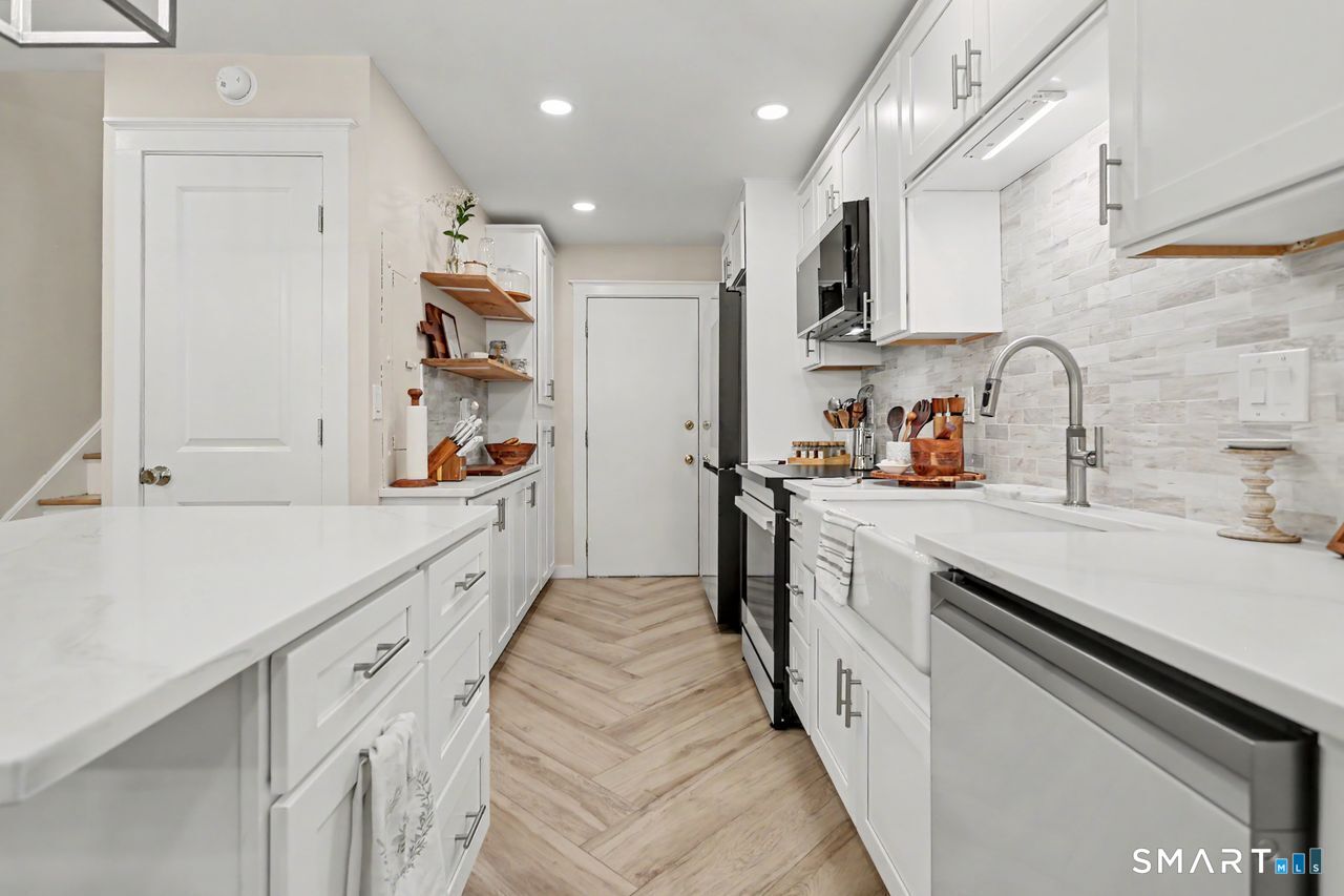 181 West Walk Unit: 181