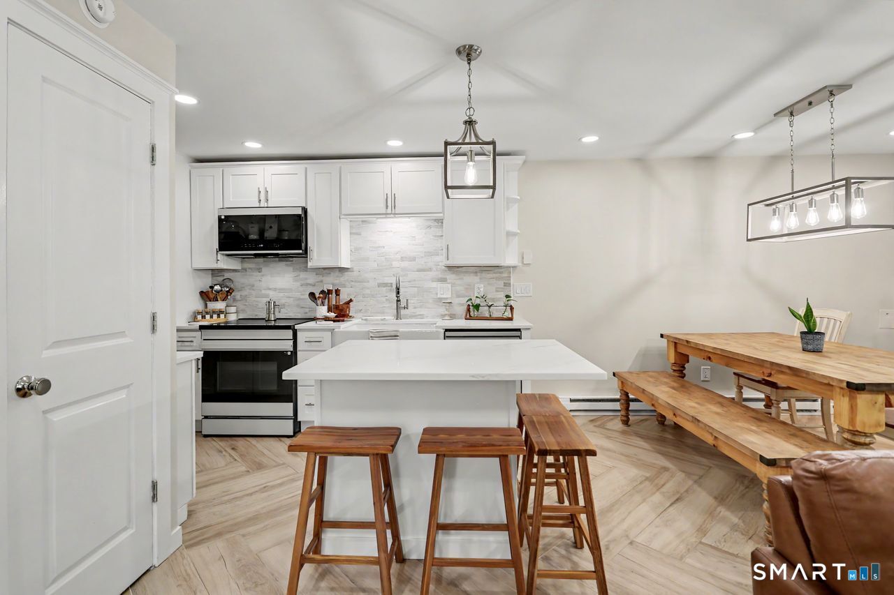 181 West Walk Unit: 181