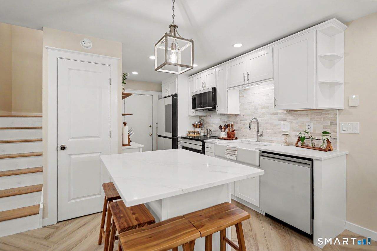 181 West Walk Unit: 181