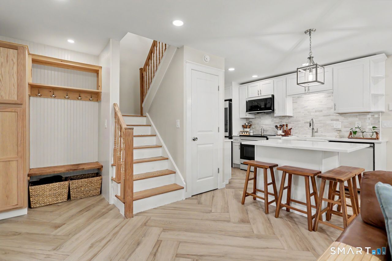 181 West Walk Unit: 181