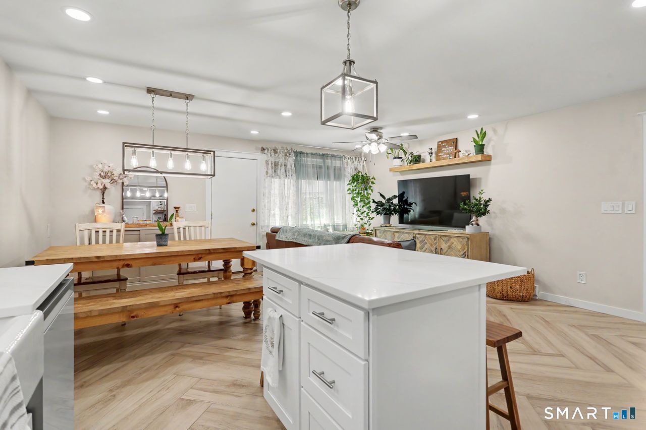 181 West Walk Unit: 181