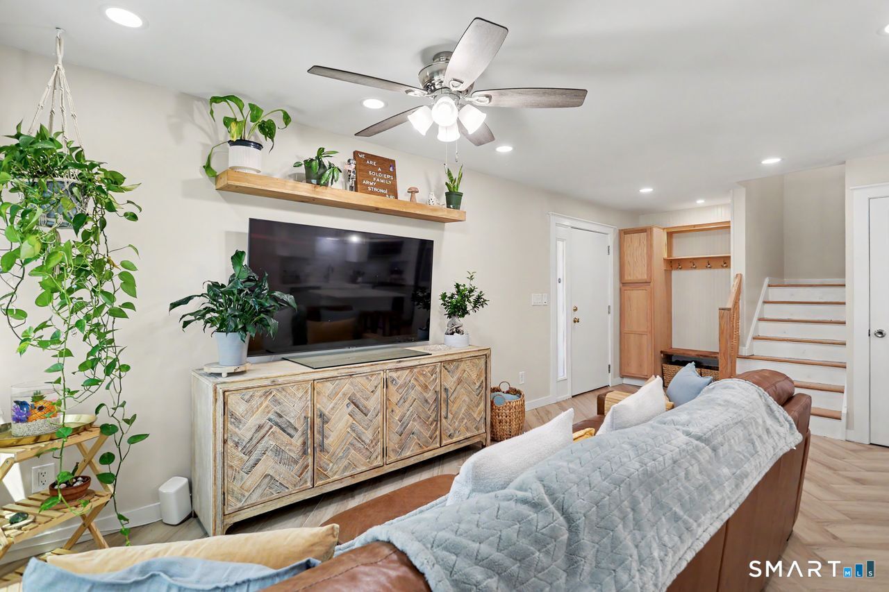 181 West Walk Unit: 181