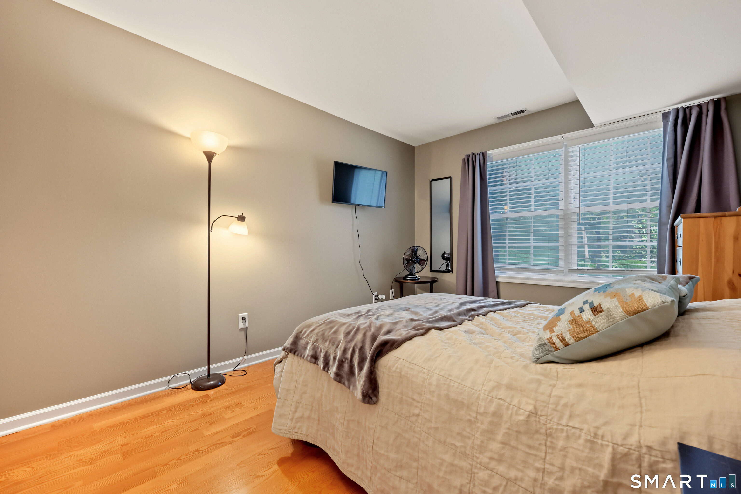 661 West Avenue Unit: C15