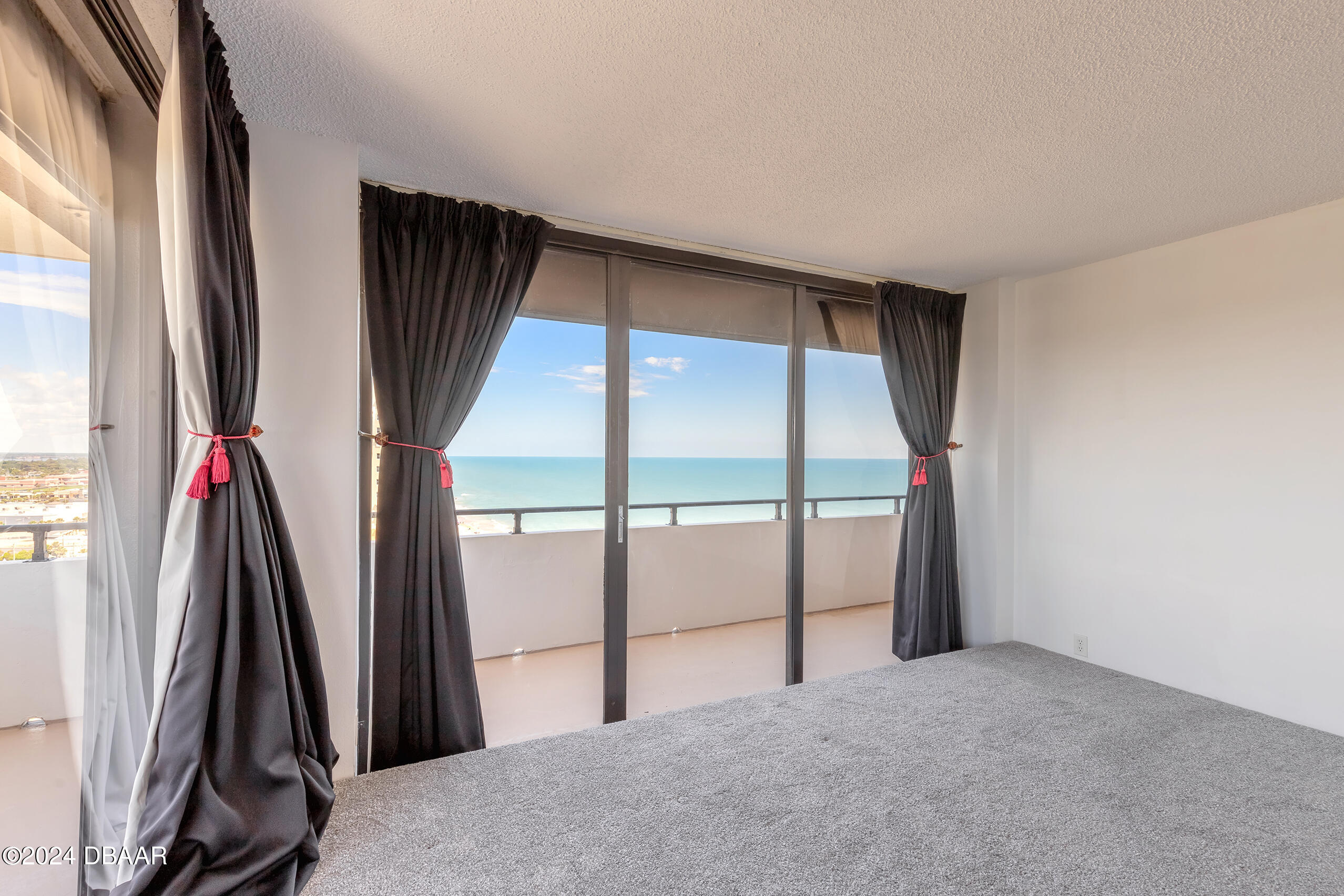 2200 N Atlantic Avenue, 1401
