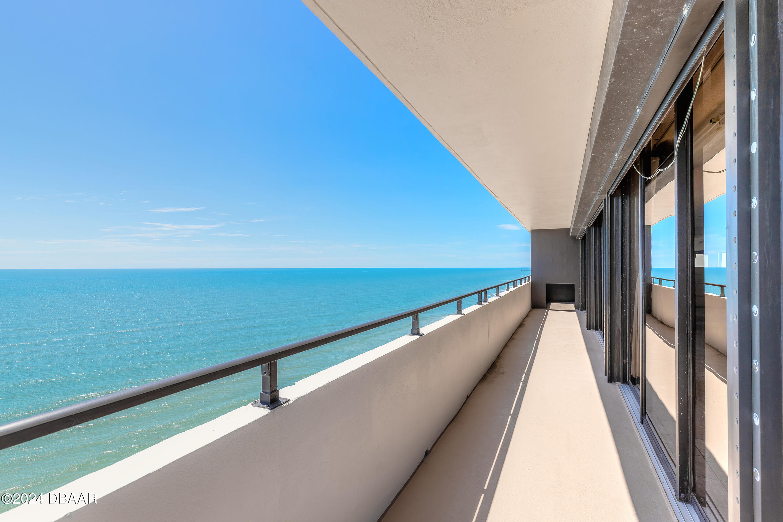 2200 N Atlantic Avenue, 1401