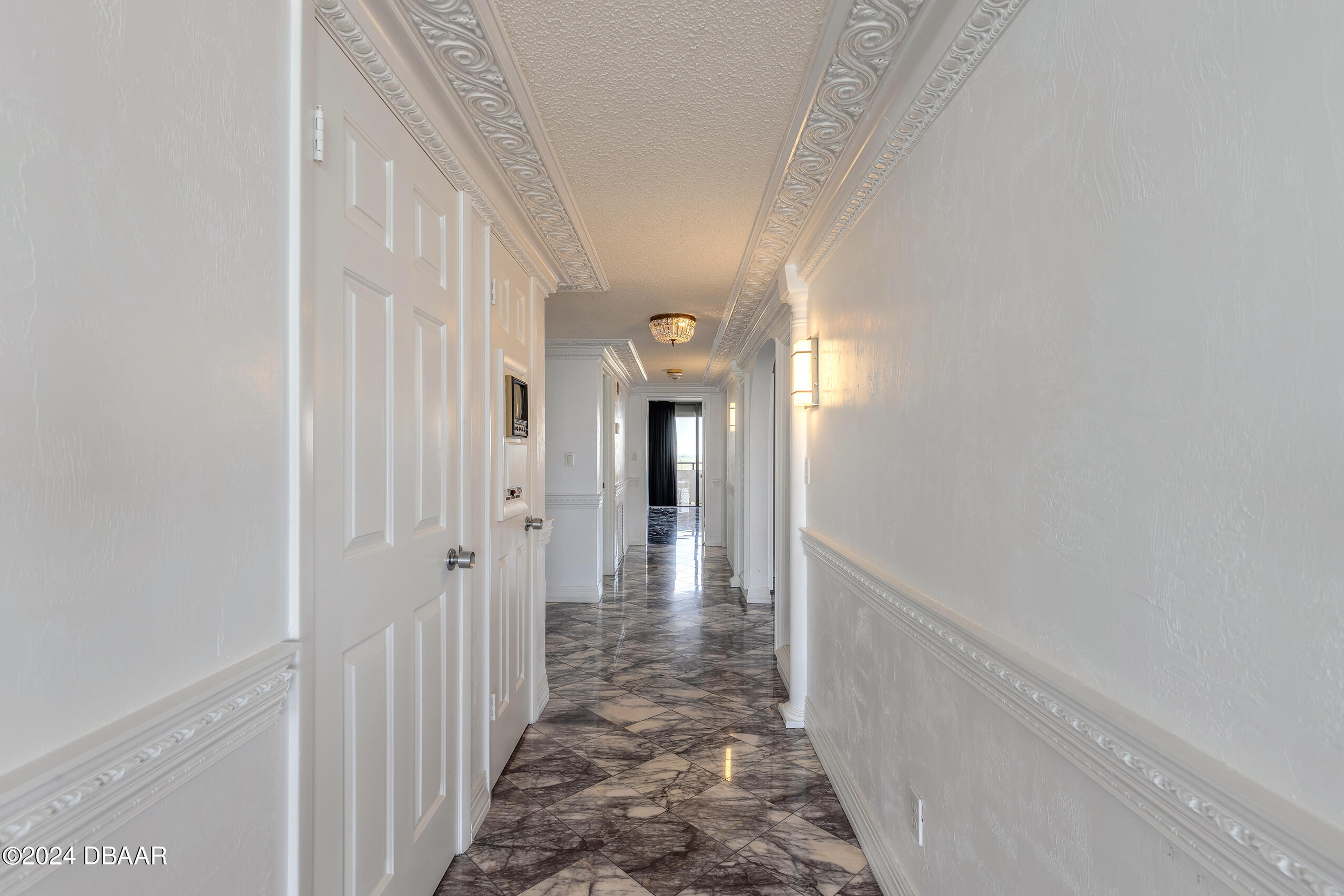 2200 N Atlantic Avenue, 1401