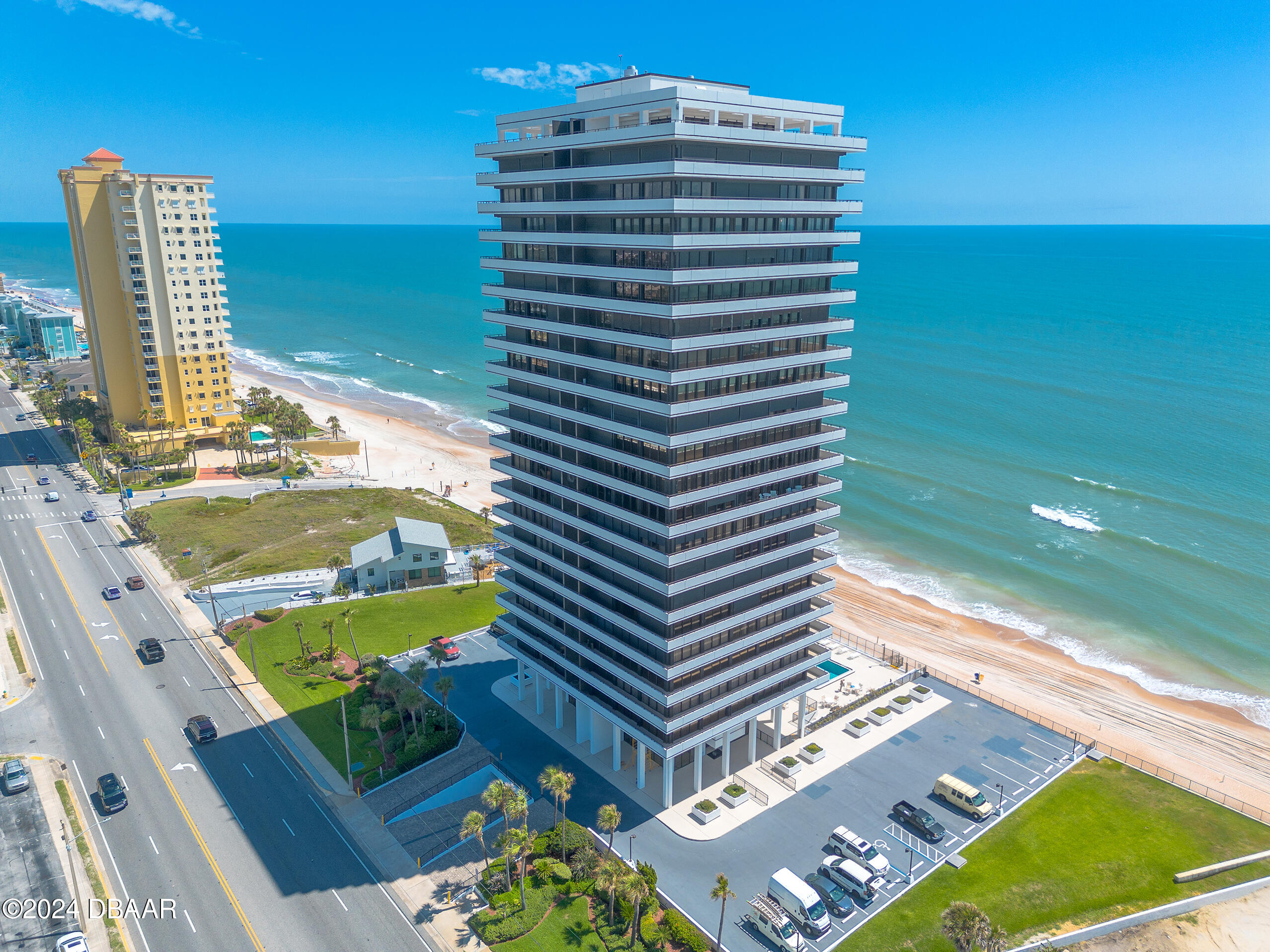 2200 N Atlantic Avenue, 1401