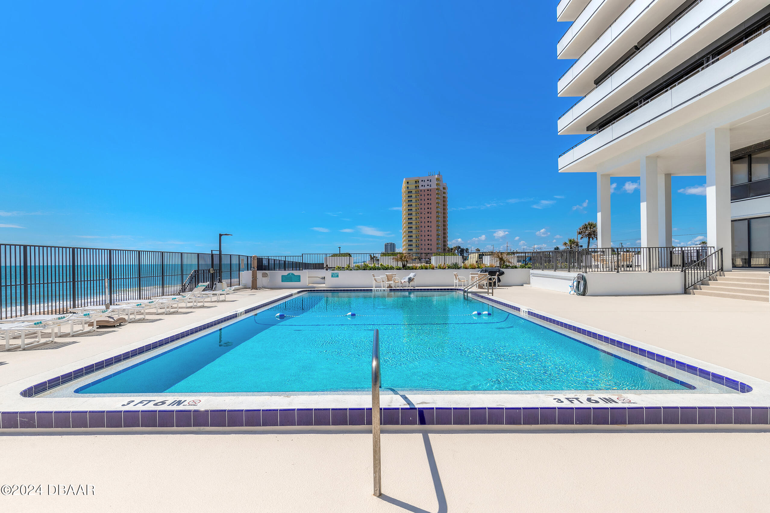 2200 N Atlantic Avenue, 1401
