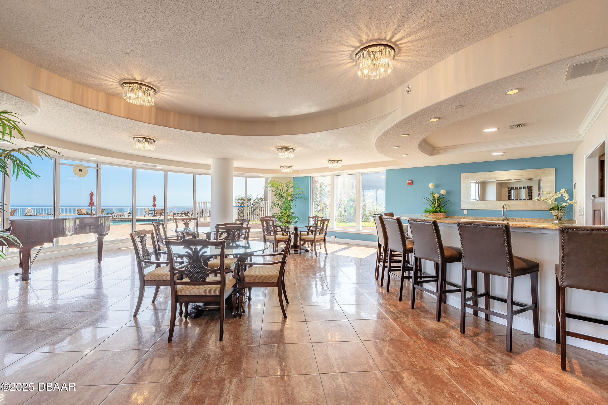 2515 S Atlantic Avenue, 1004