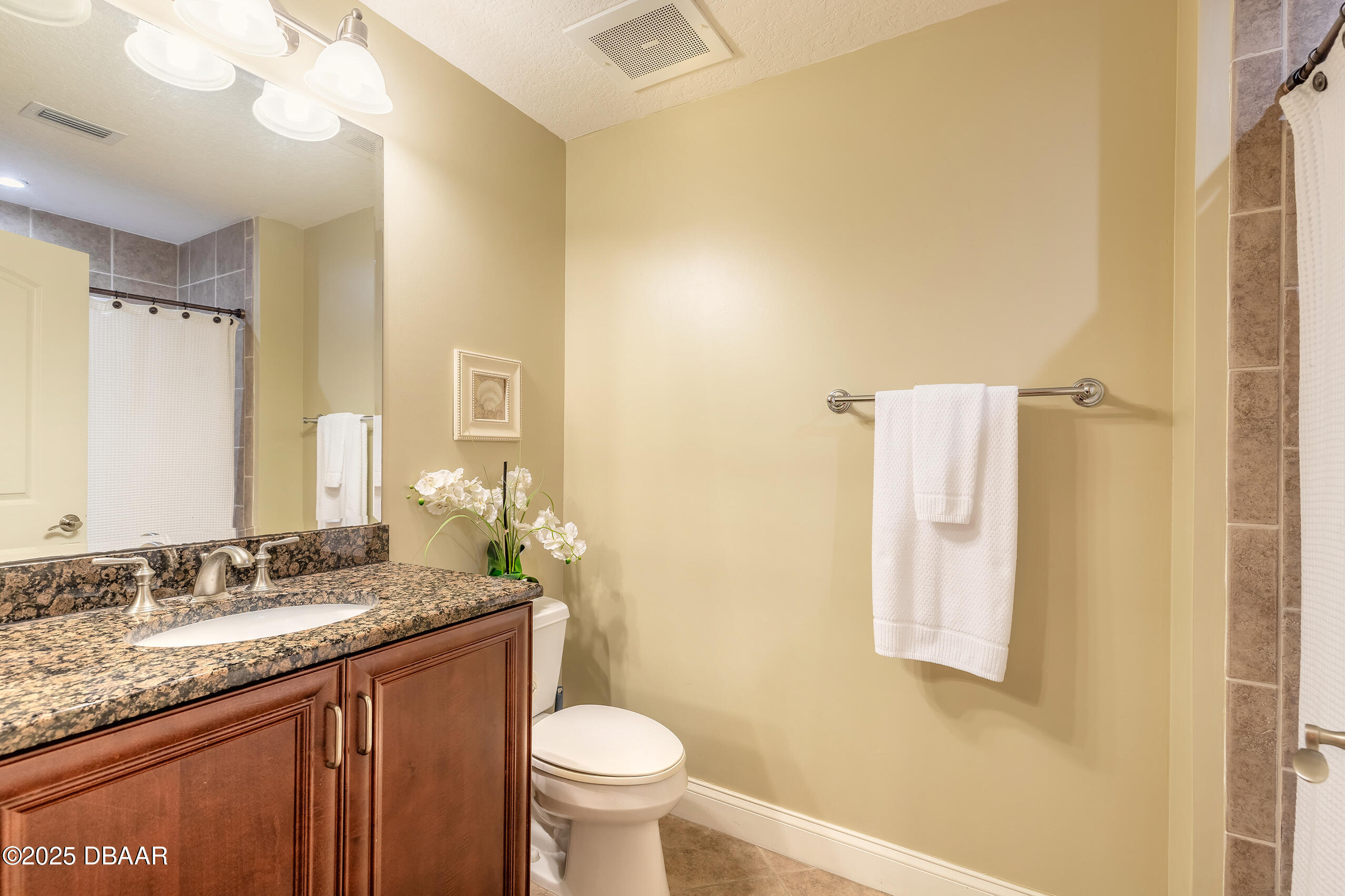 2515 S Atlantic Avenue, 1004