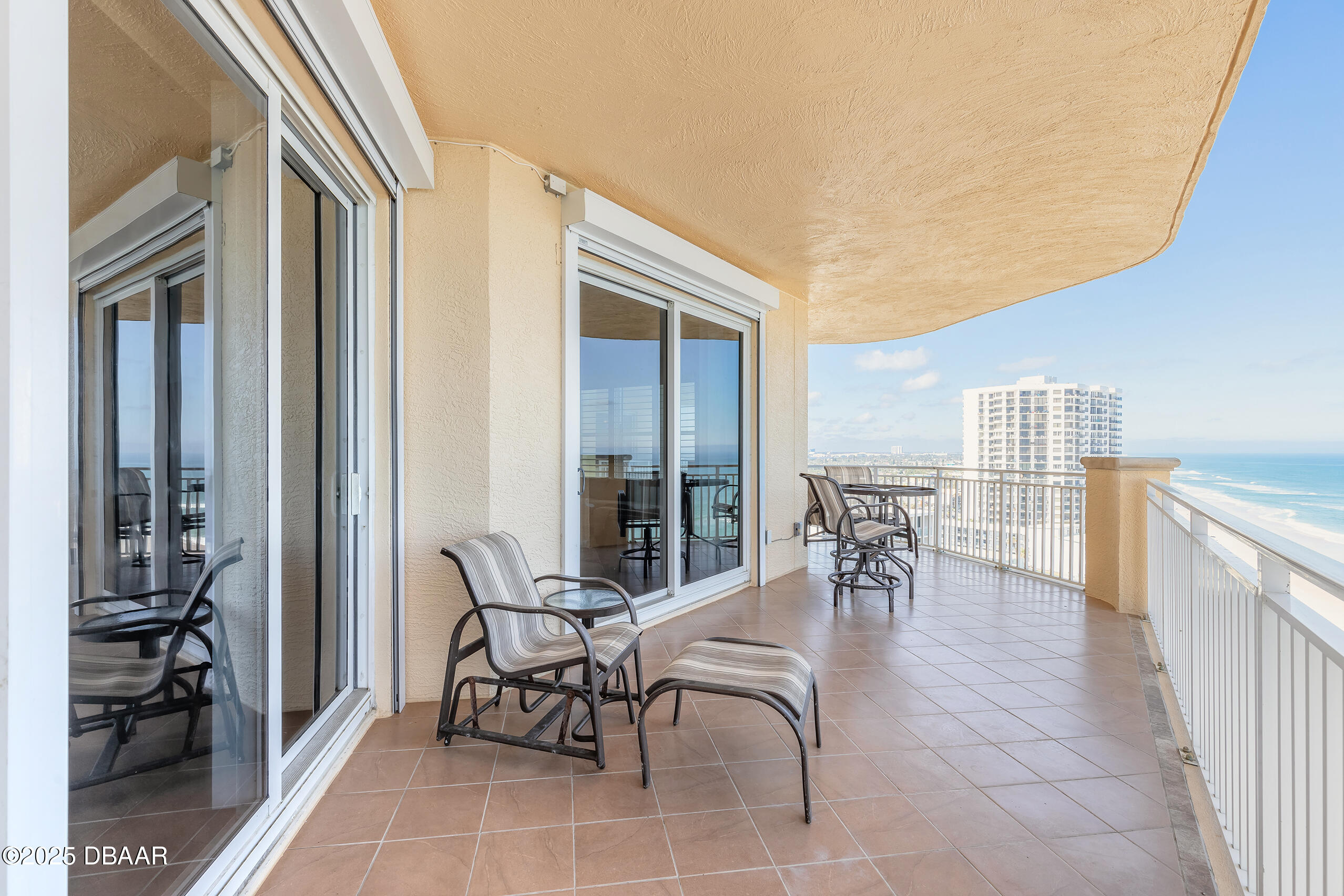 2515 S Atlantic Avenue, 1004