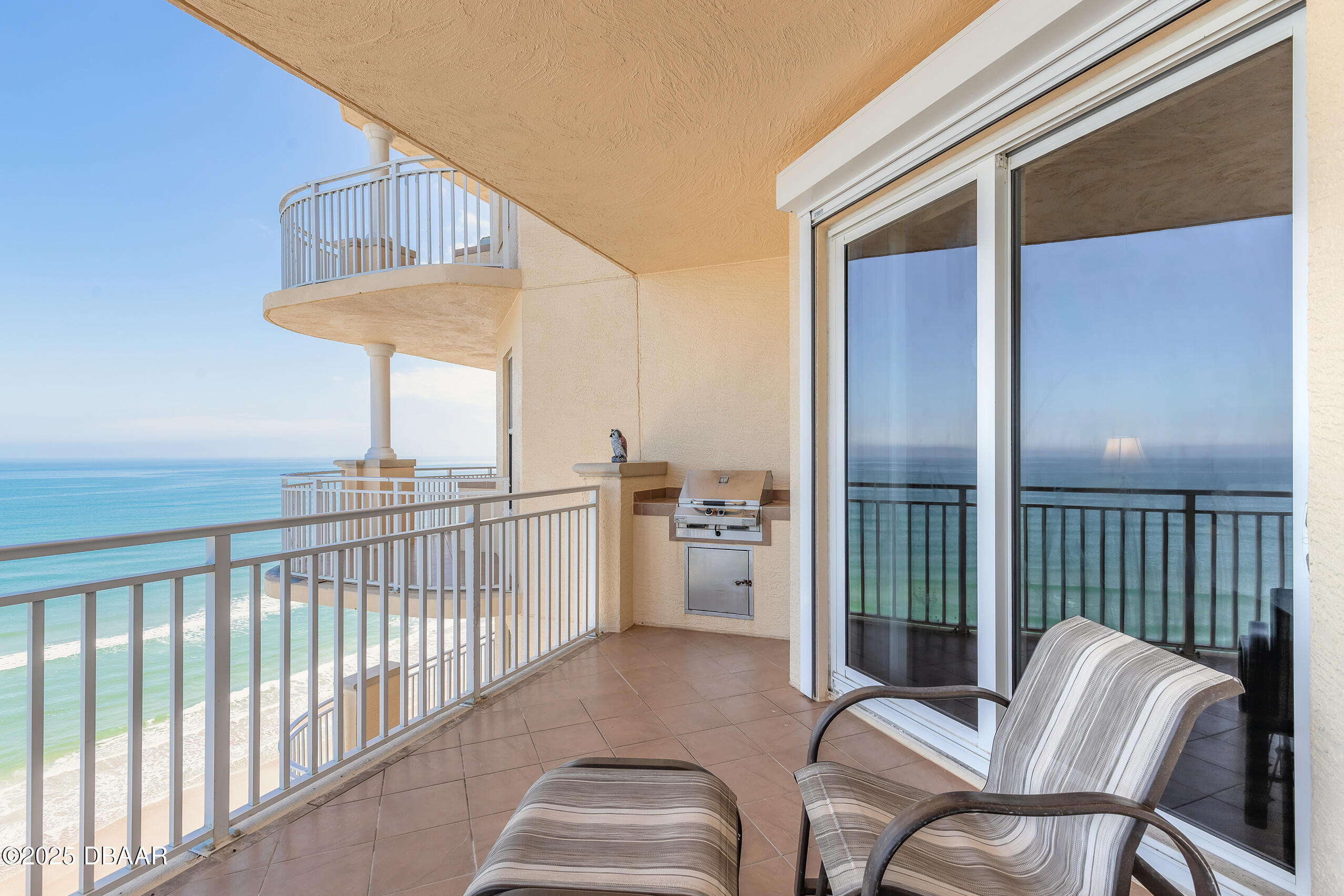 2515 S Atlantic Avenue, 1004