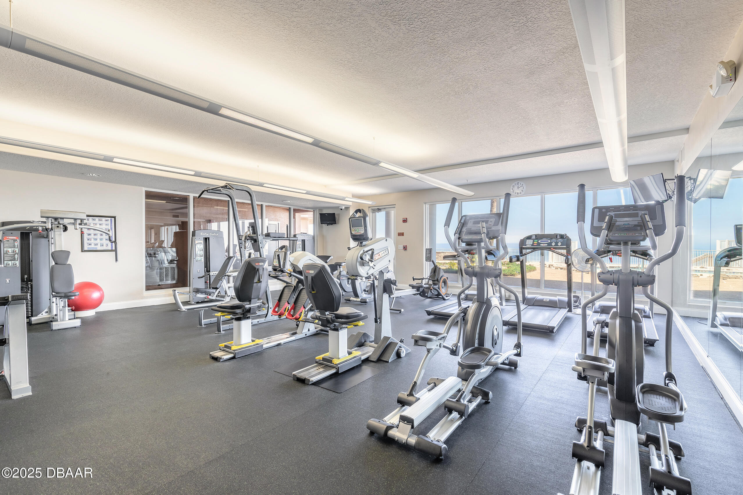 2515 S Atlantic Avenue, 1004