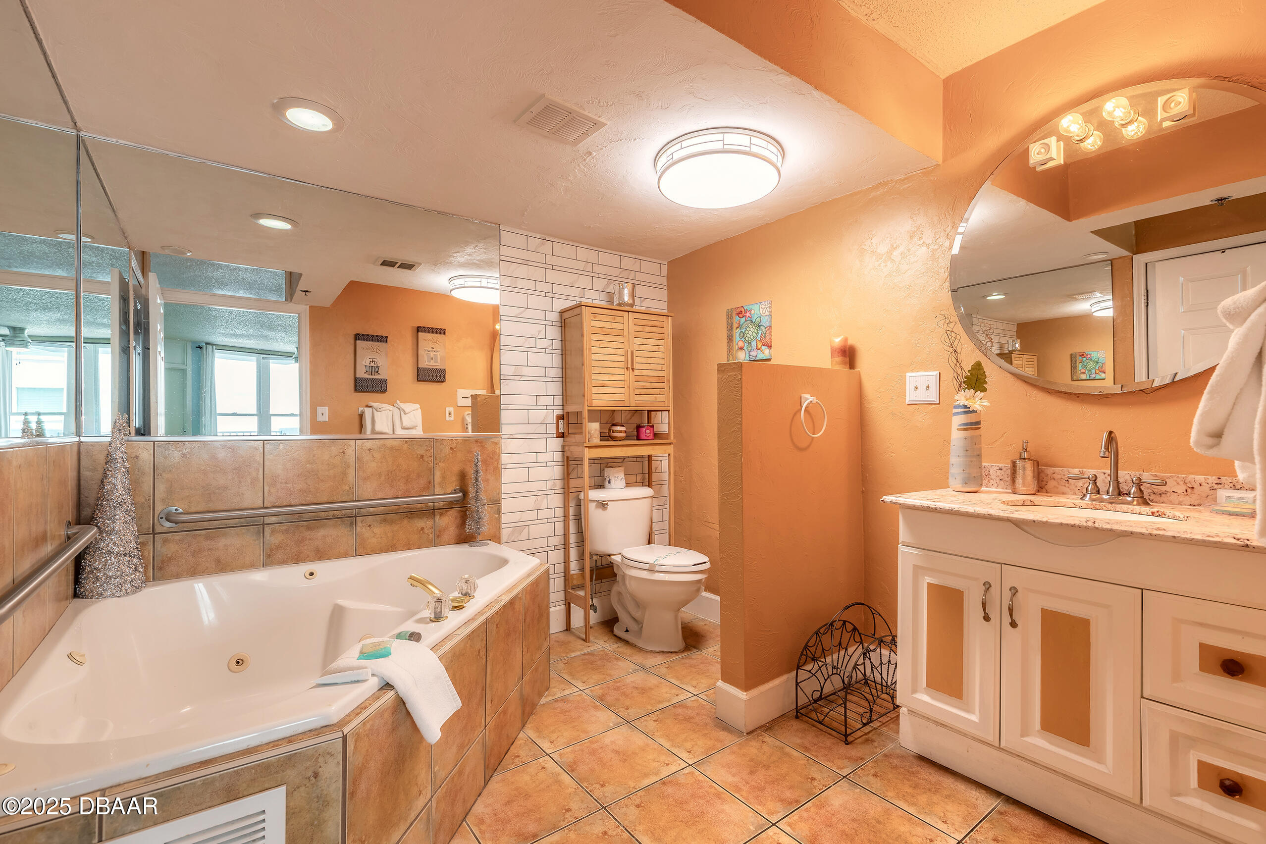 313 S Atlantic Avenue, 302 & 304