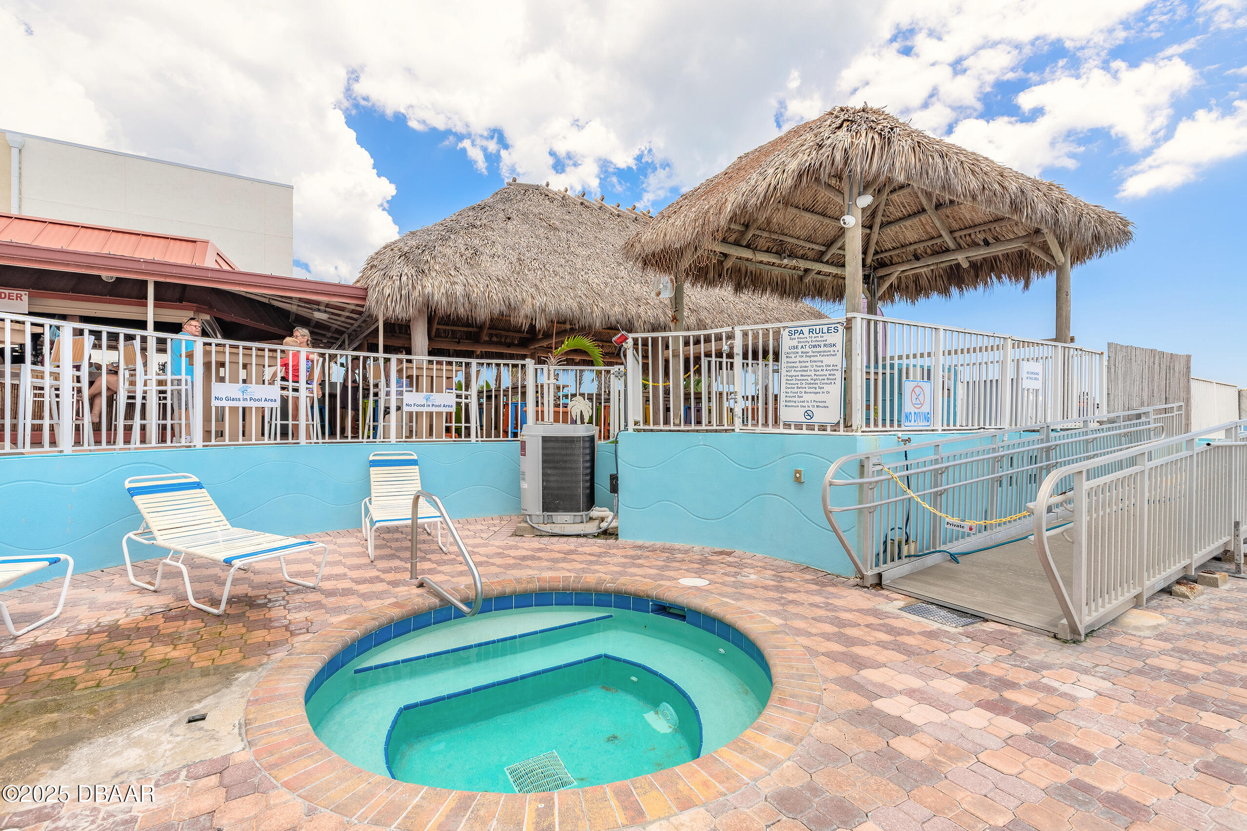 313 S Atlantic Avenue, 302 & 304