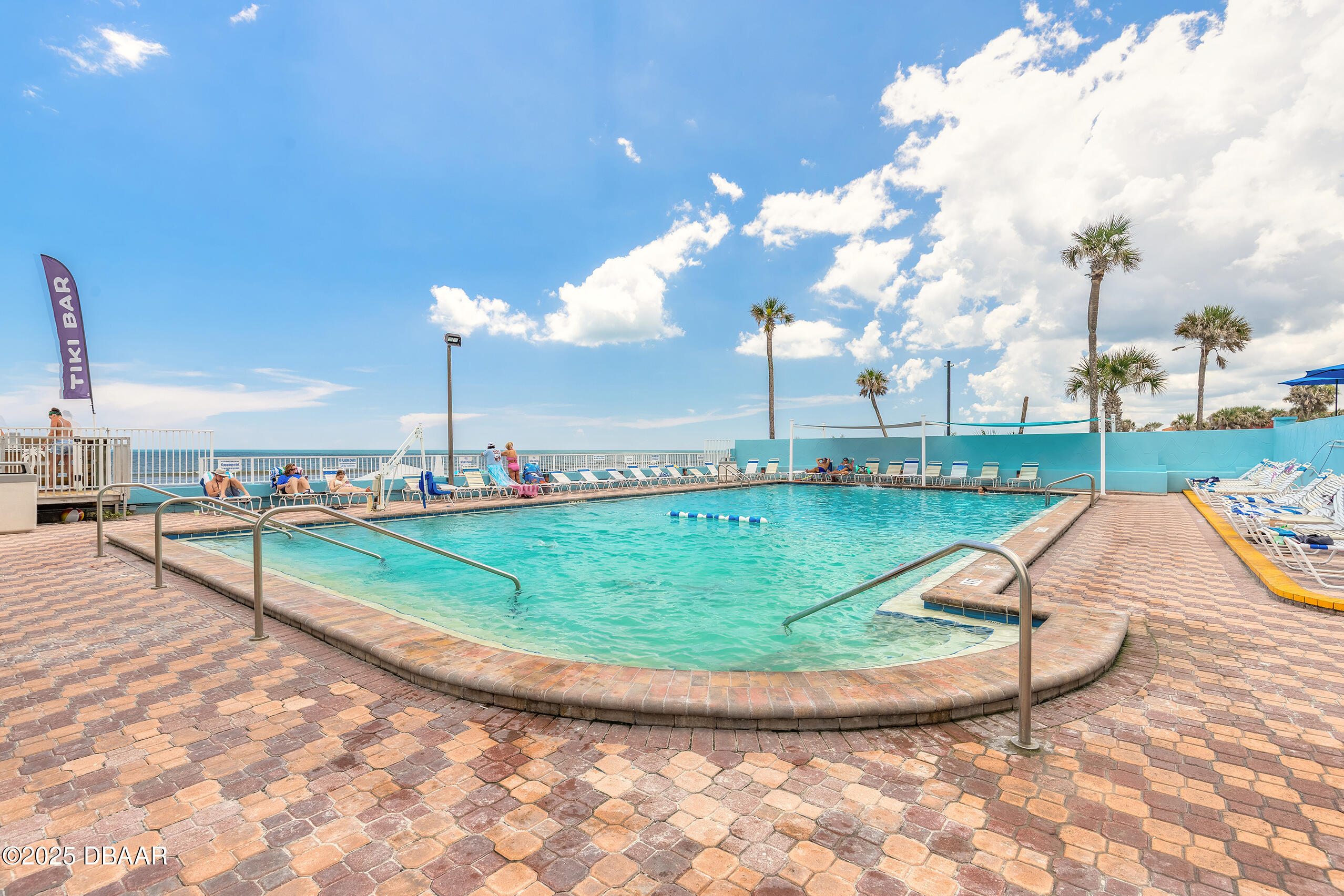 313 S Atlantic Avenue, 302 & 304