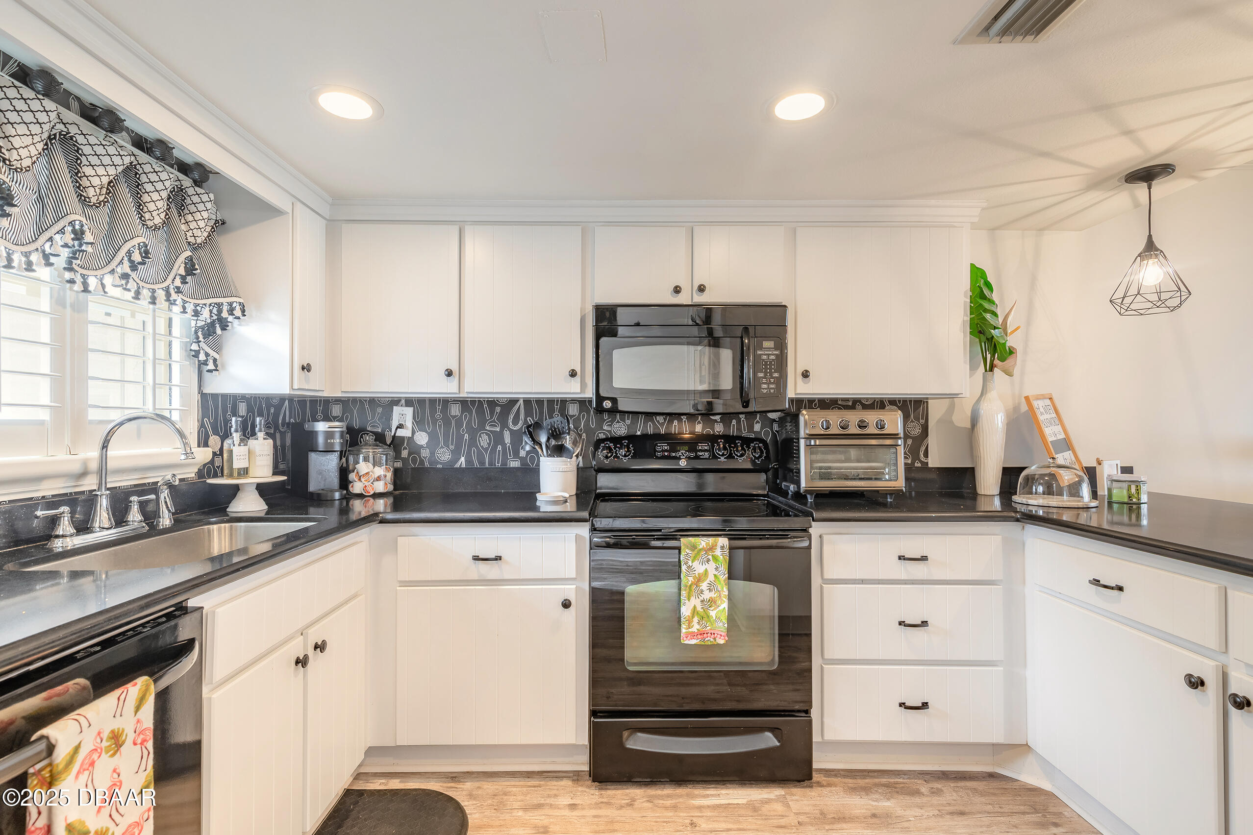 4831 Saxon Drive Unit 106
