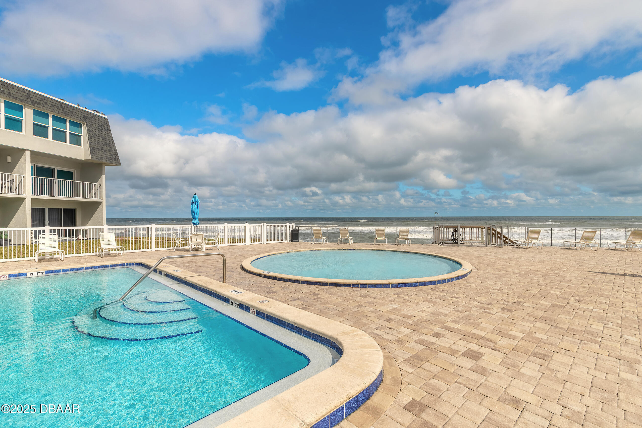 4831 Saxon Drive Unit 106