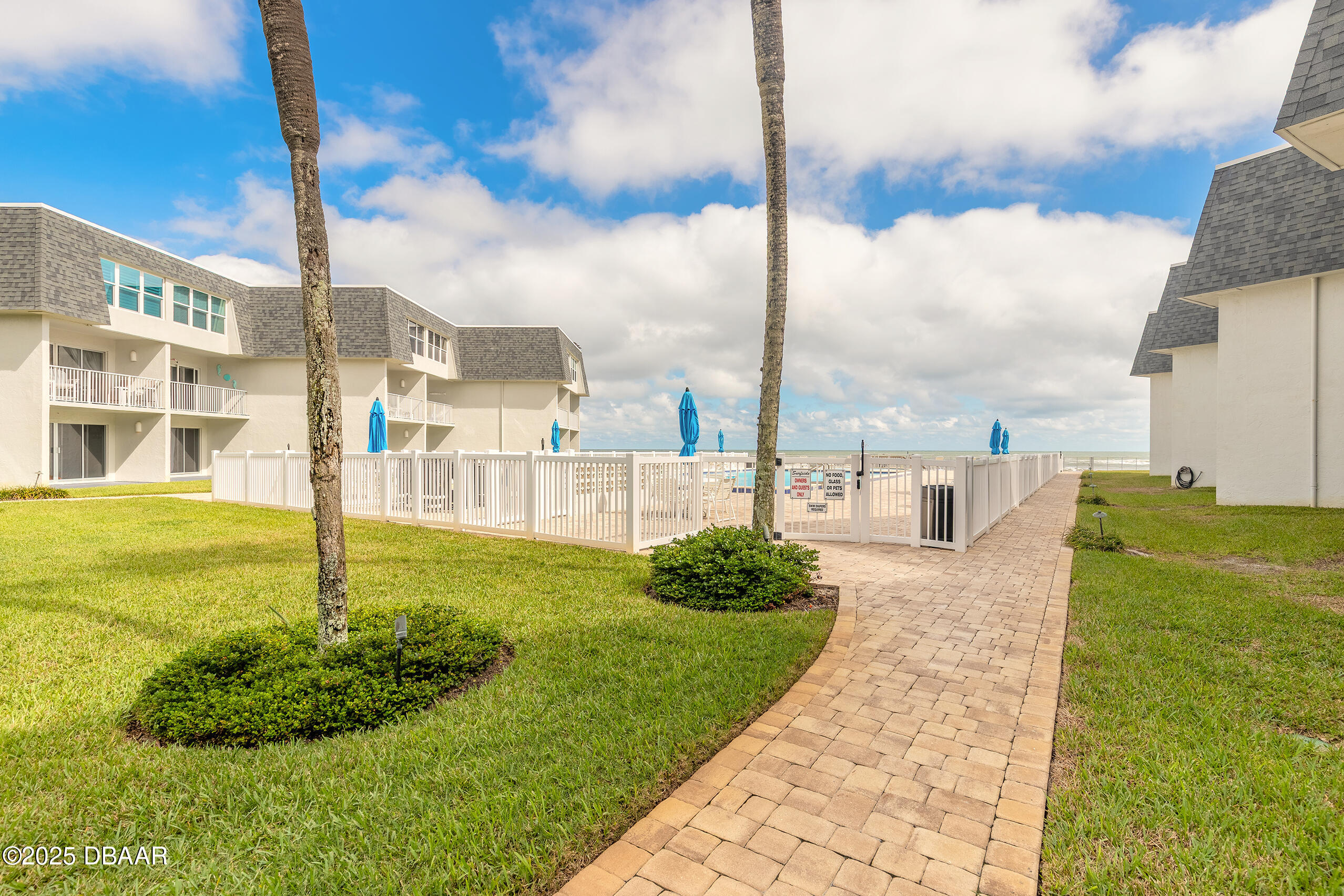4831 Saxon Drive Unit 106