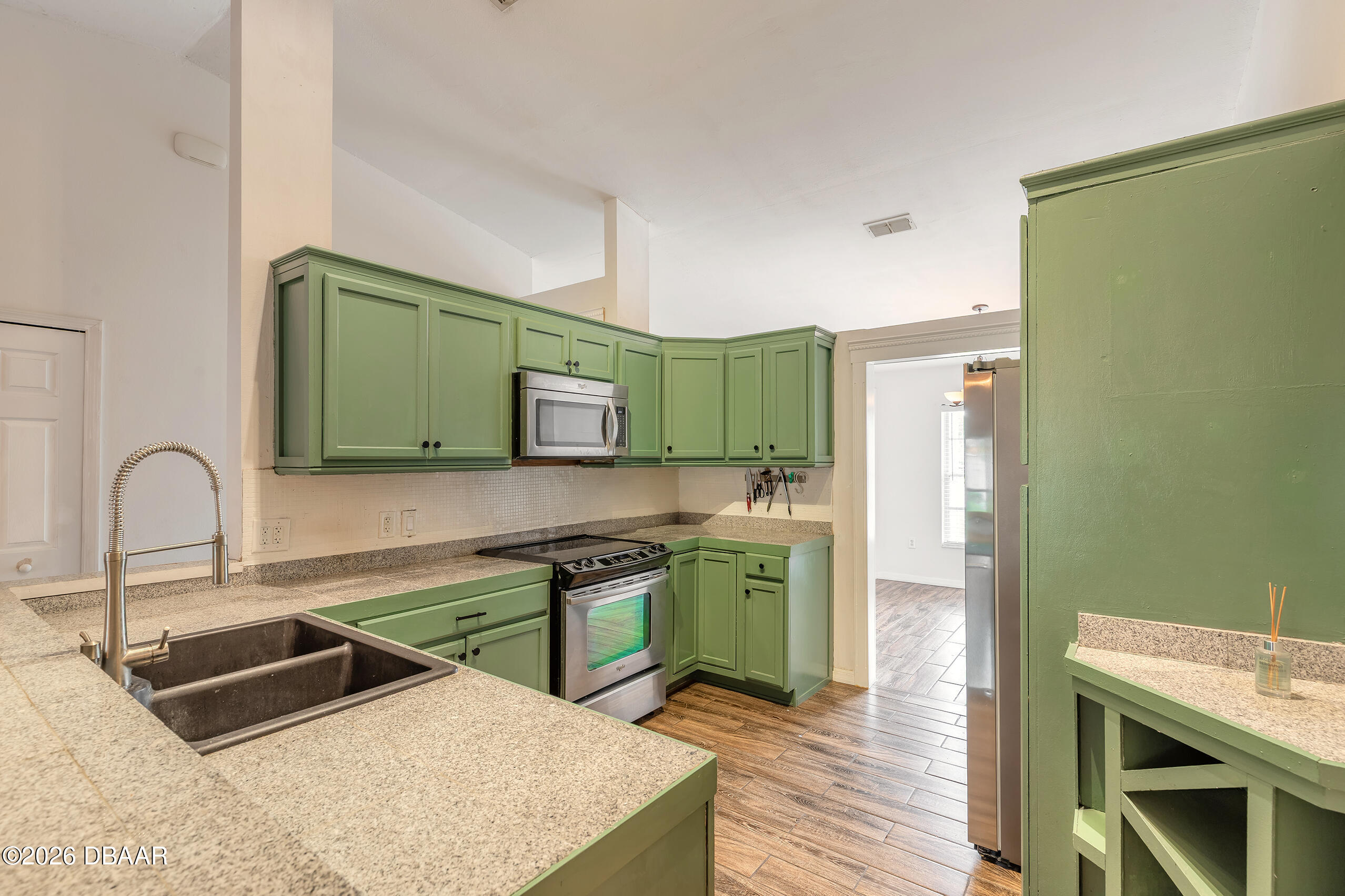 1031 E Walts Avenue, DeLand