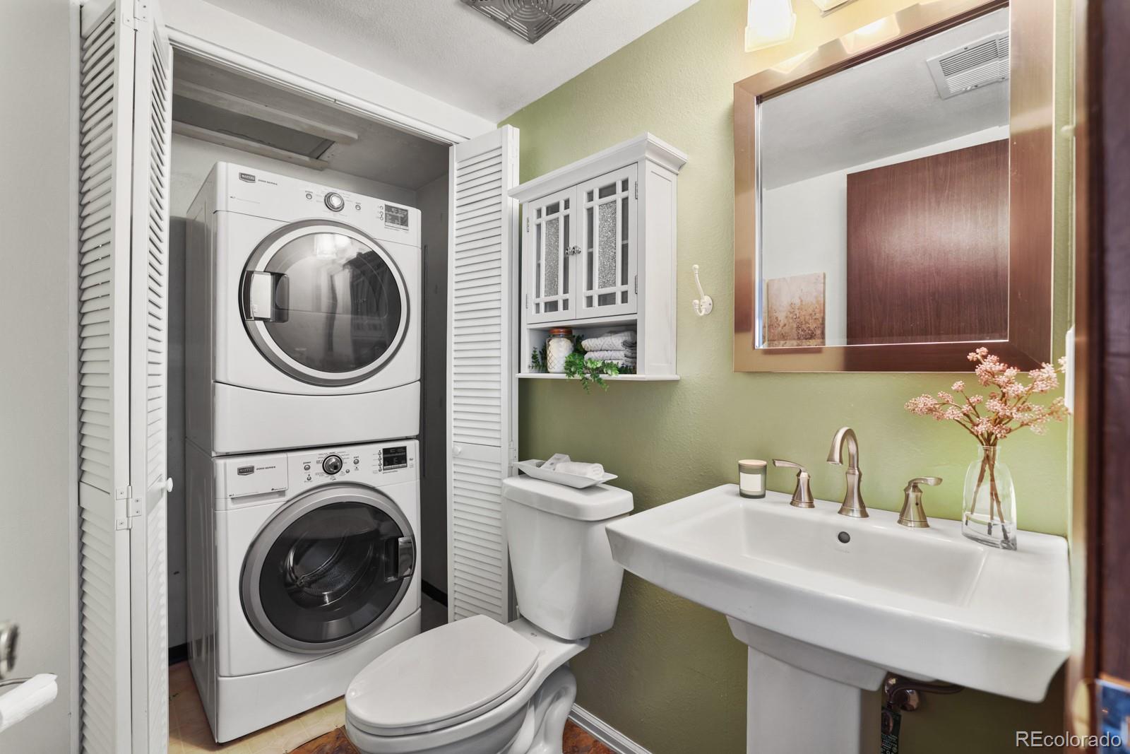 4742 Villa Circle Unit: B