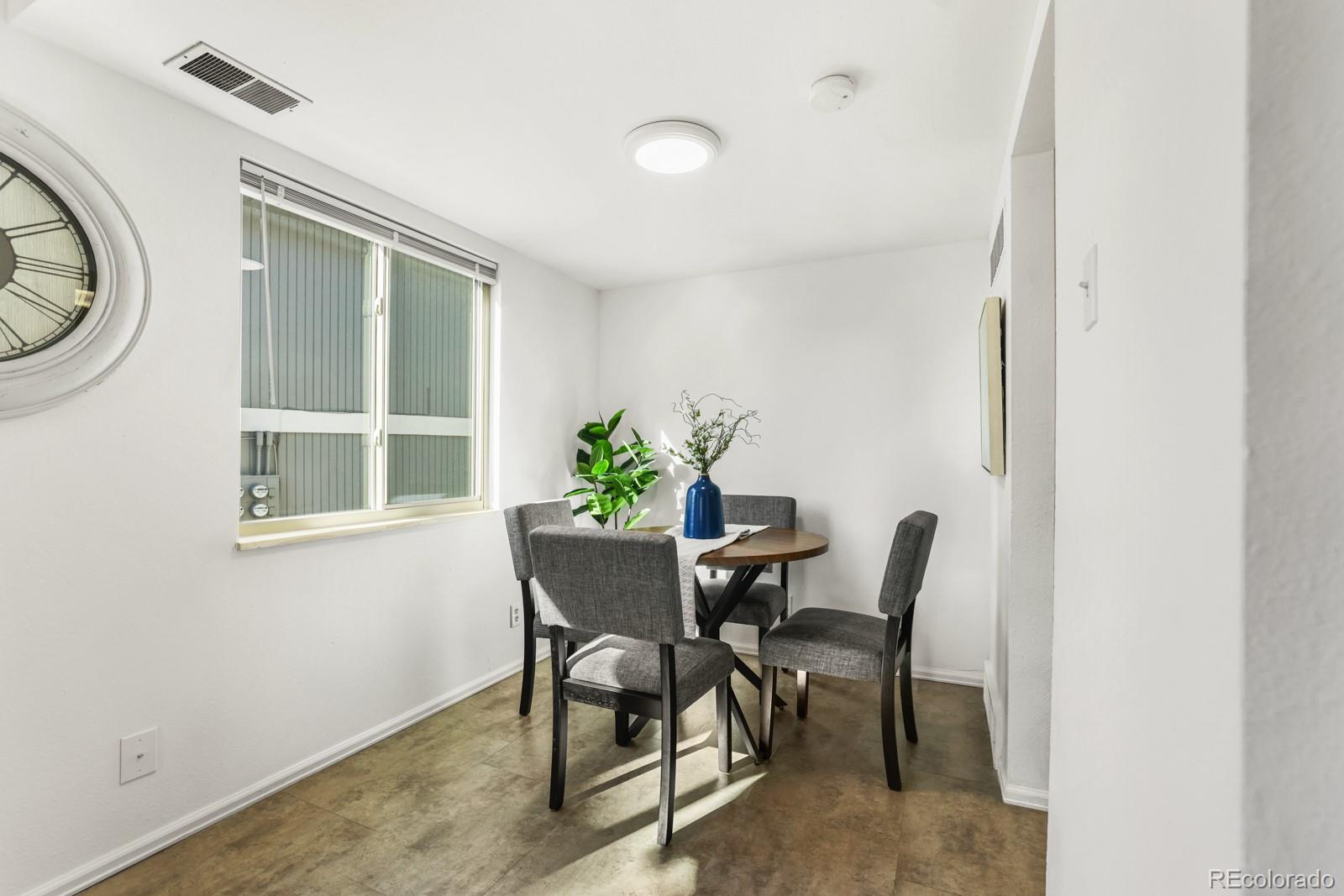 4742 Villa Circle Unit: B