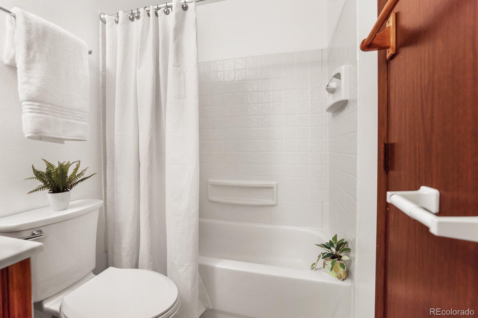 4742 Villa Circle Unit: B