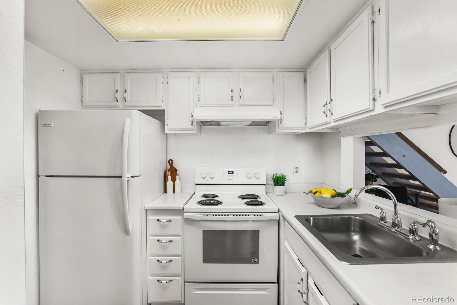 4742 Villa Circle Unit: B