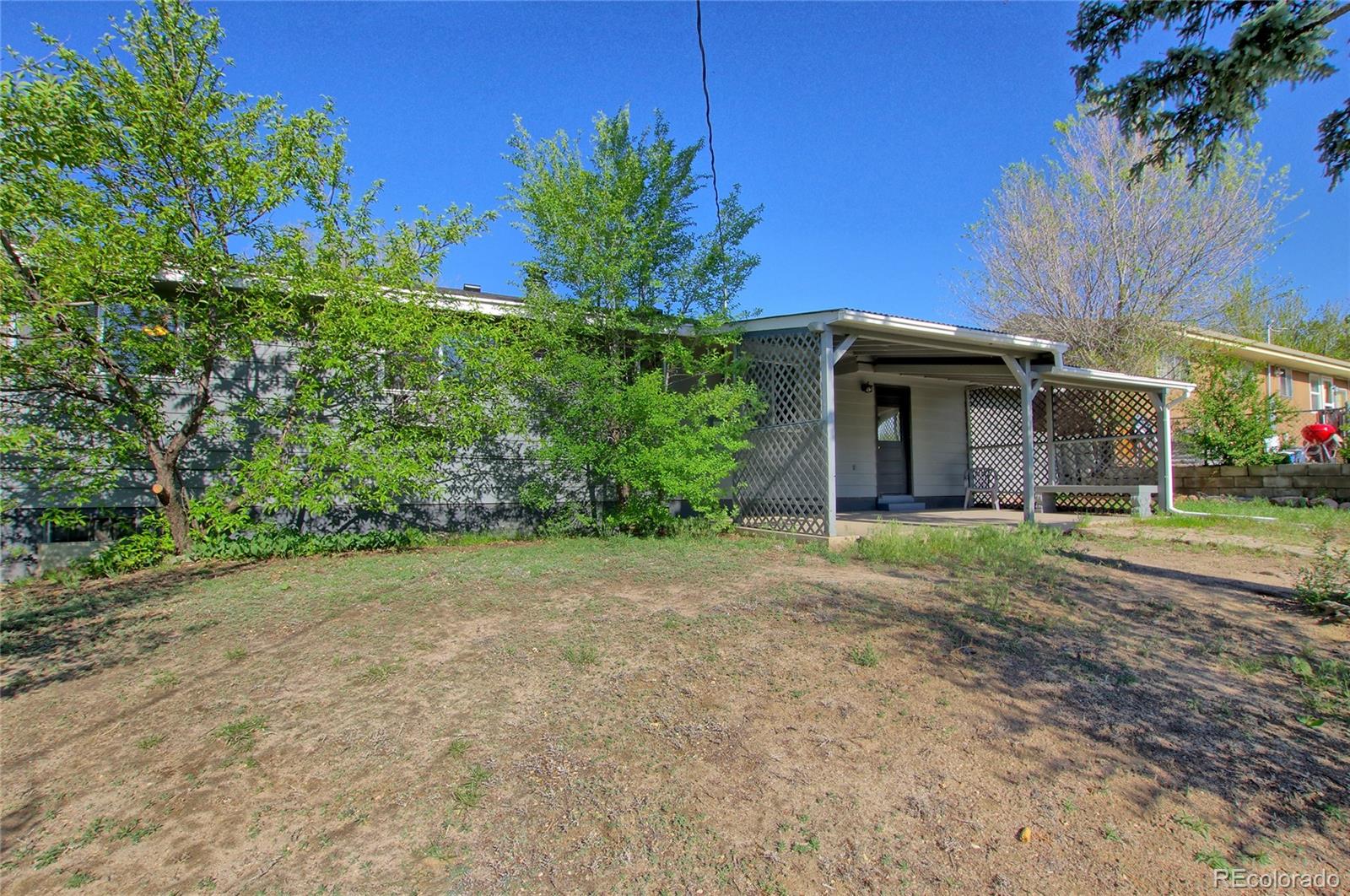 1227 Holmes Drive